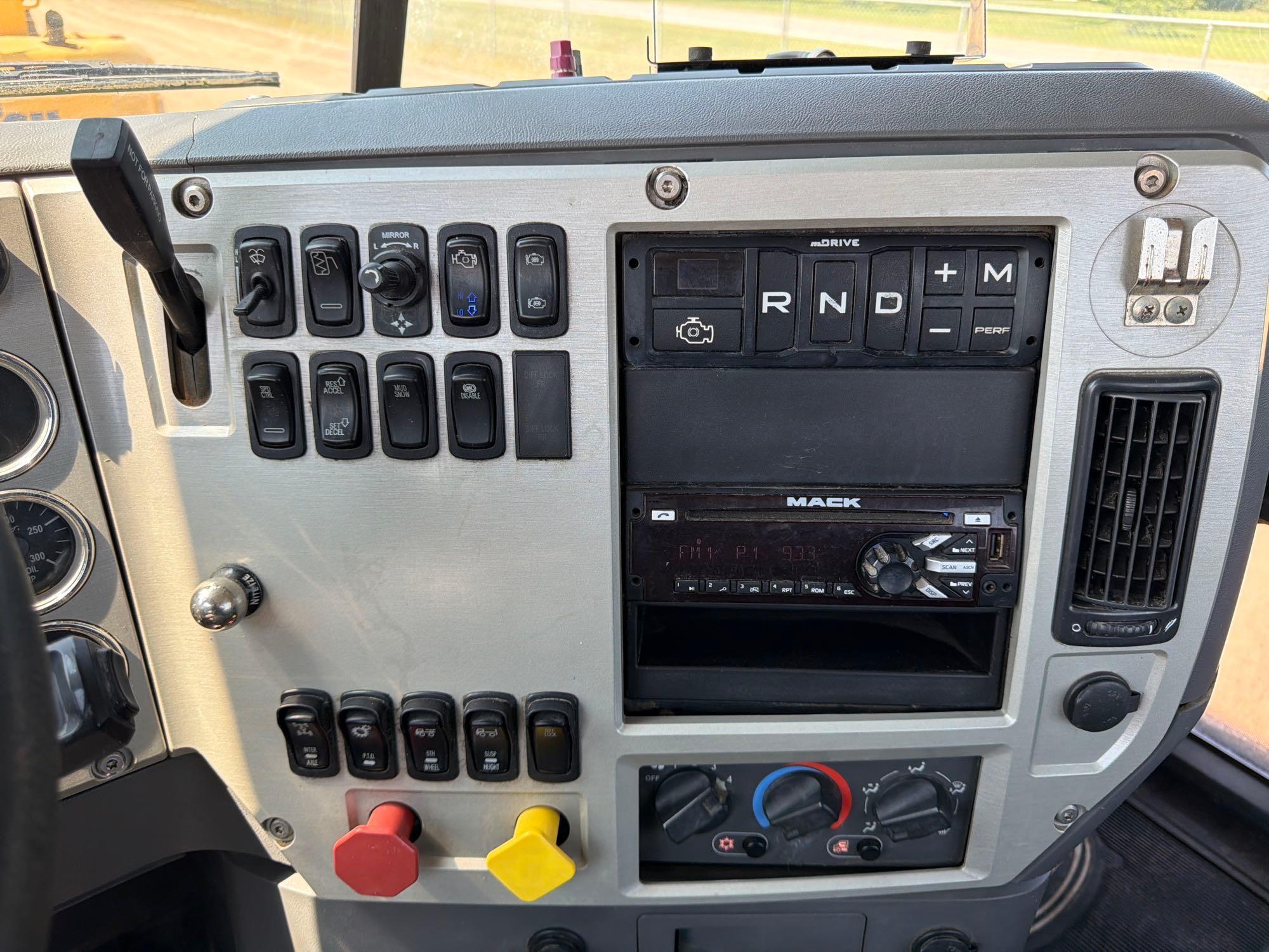 2018 Mack CXU613