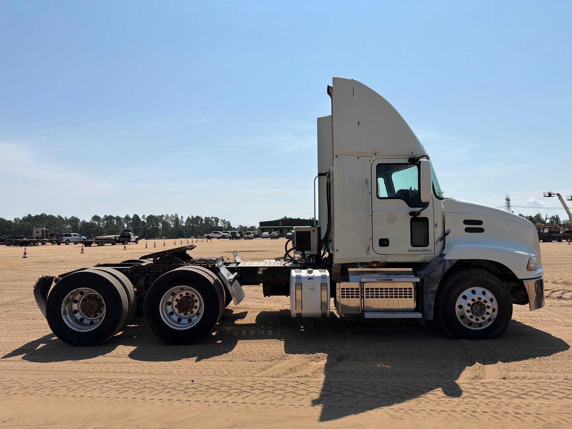 2018 Mack CXU613