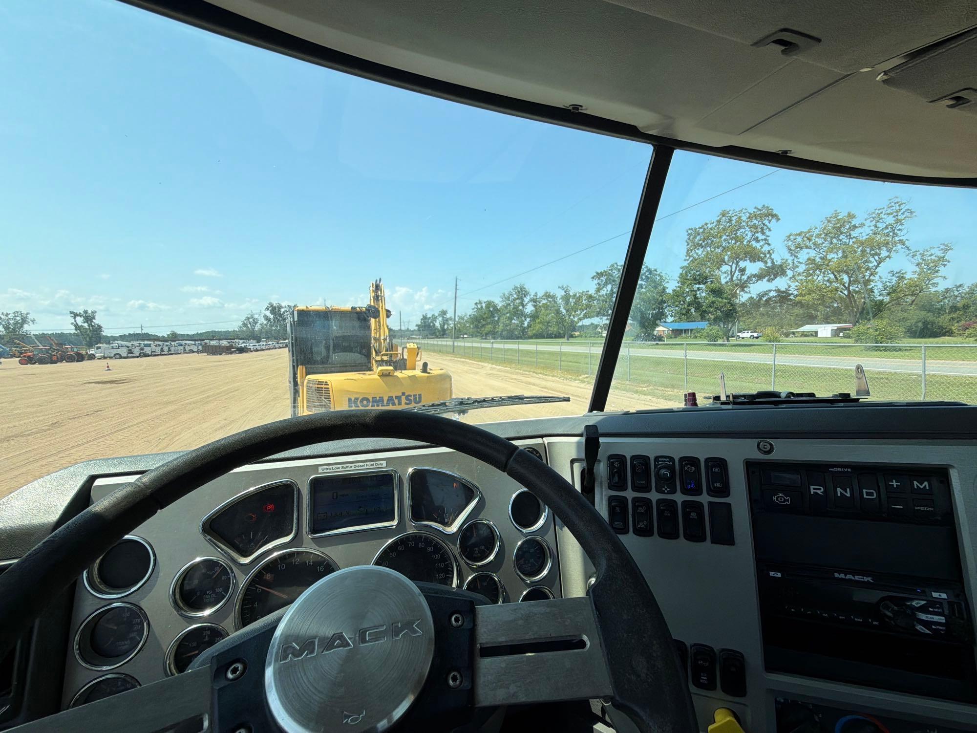 2018 Mack CXU613