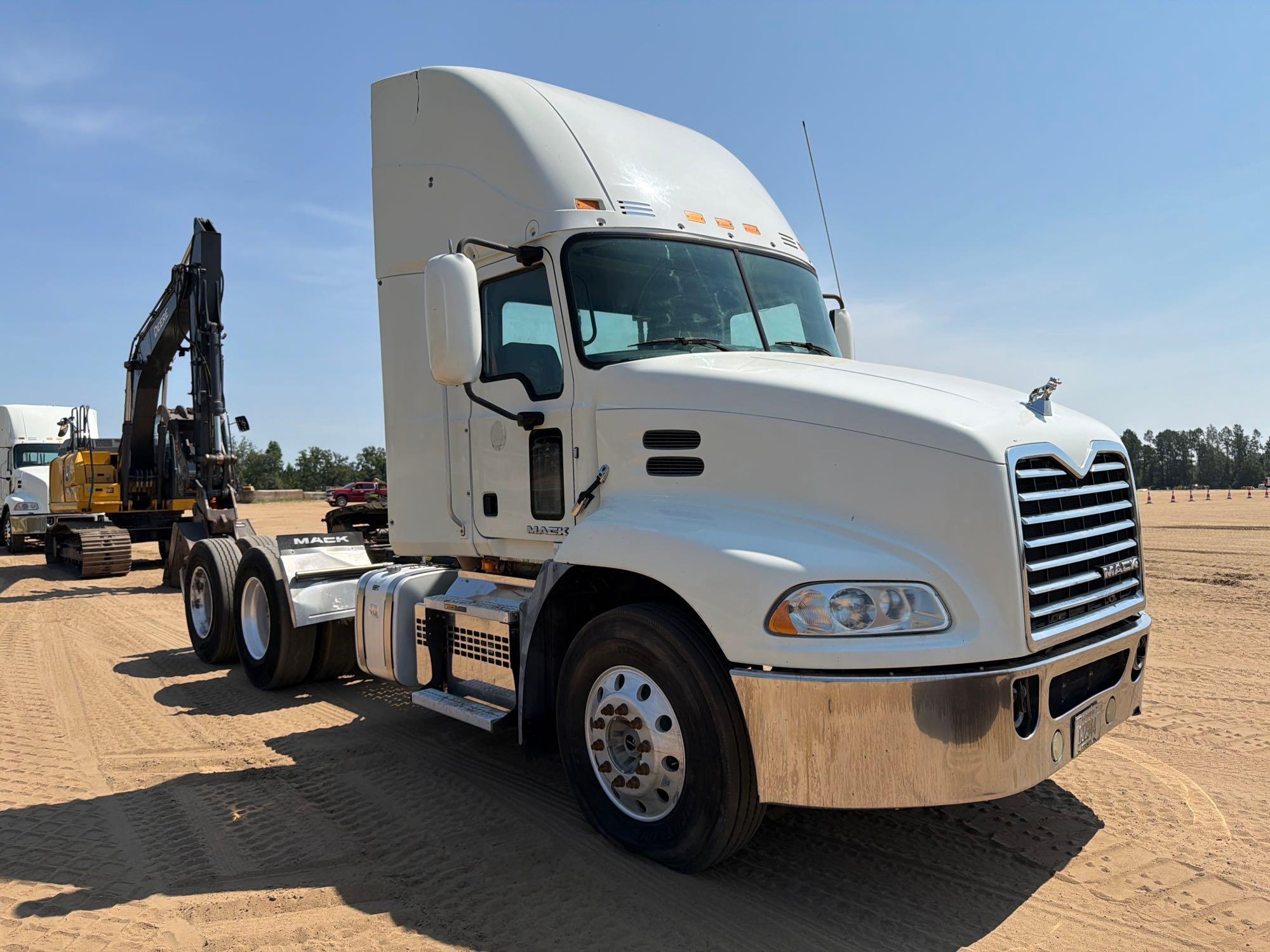 2018 Mack CXU613
