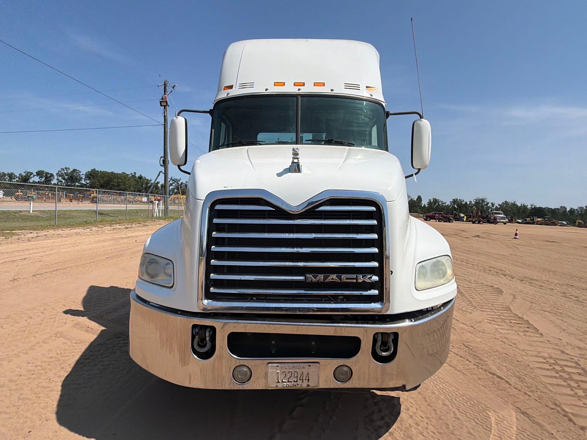 2018 Mack CXU613