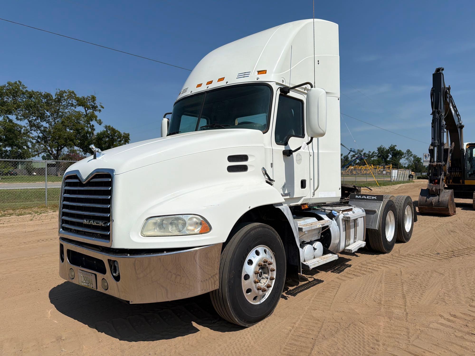 2018 Mack CXU613