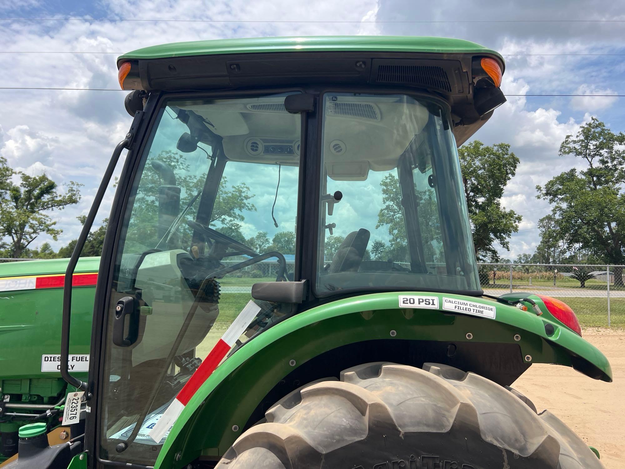 John Deere 5100E