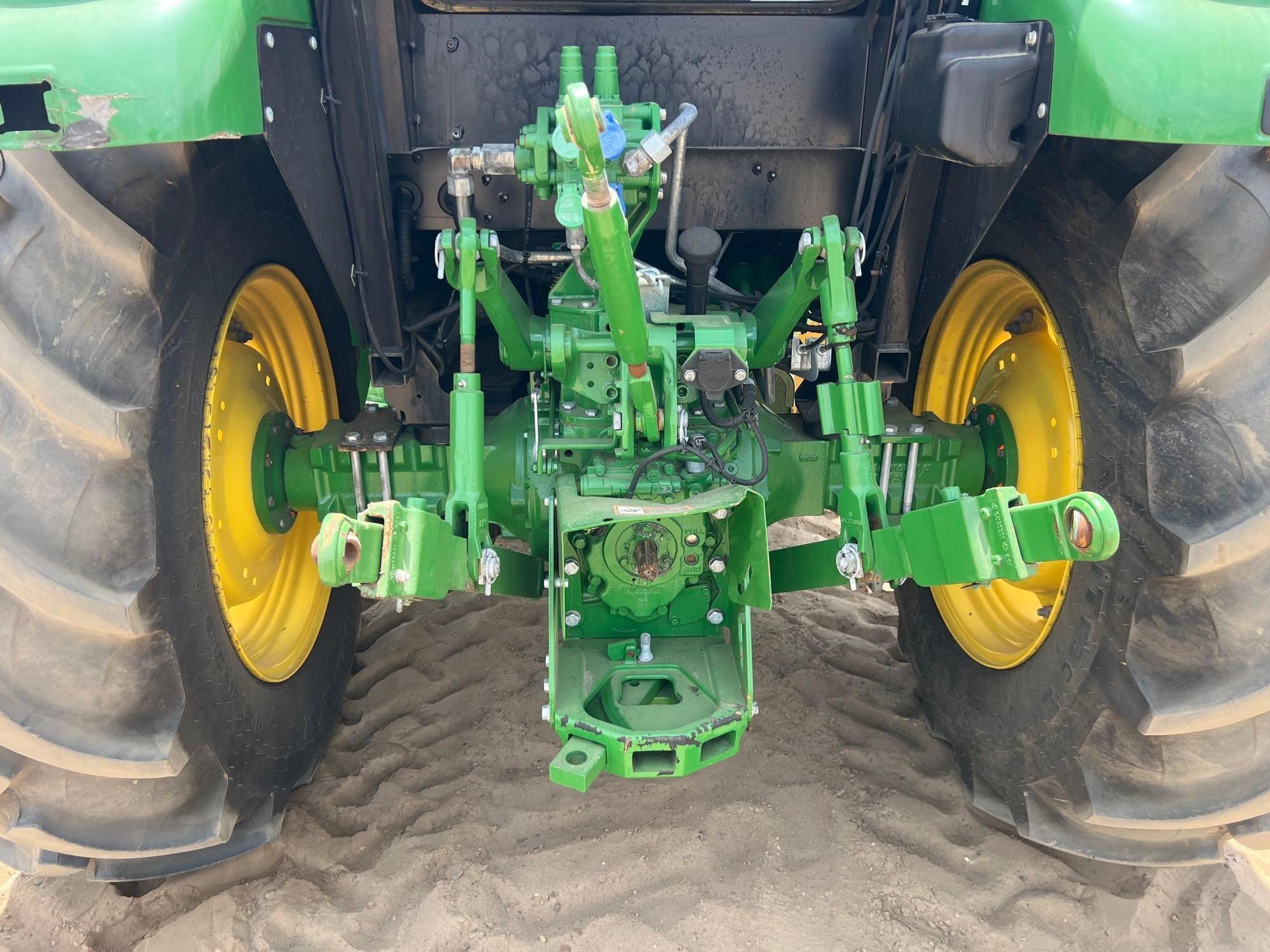 John Deere 5100E