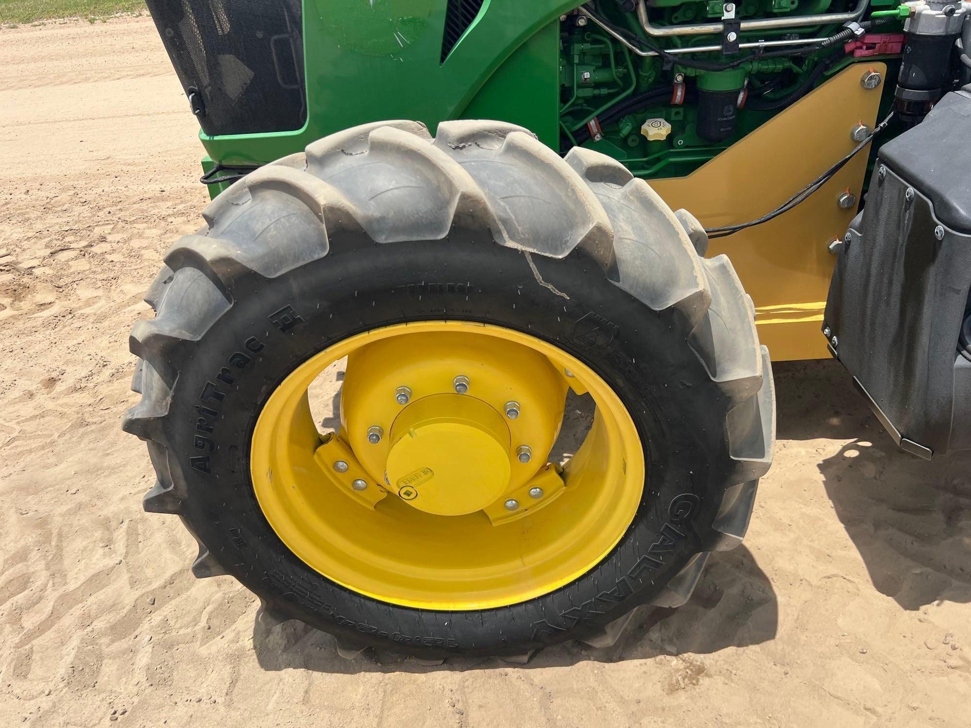 John Deere 5100E