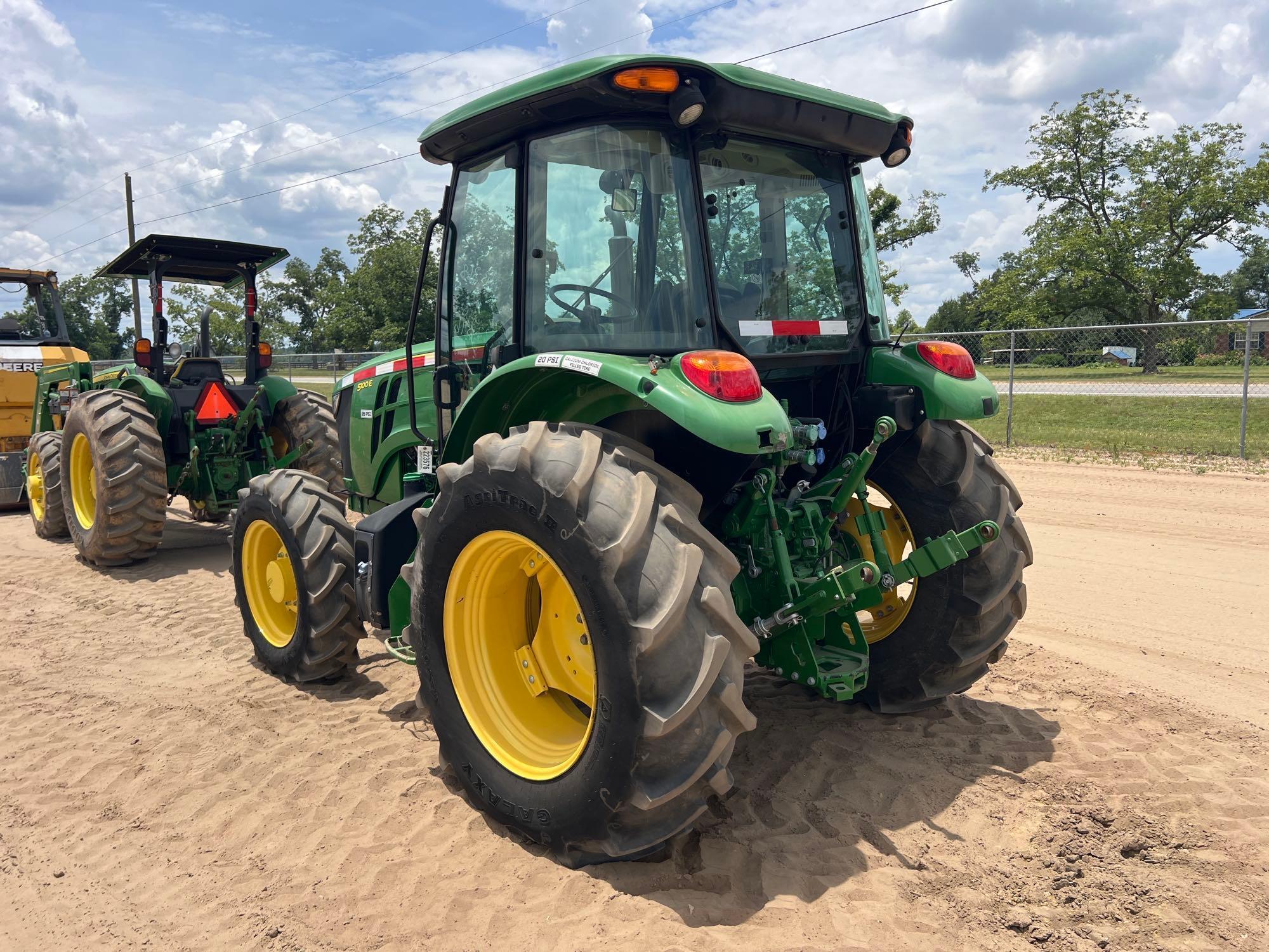John Deere 5100E