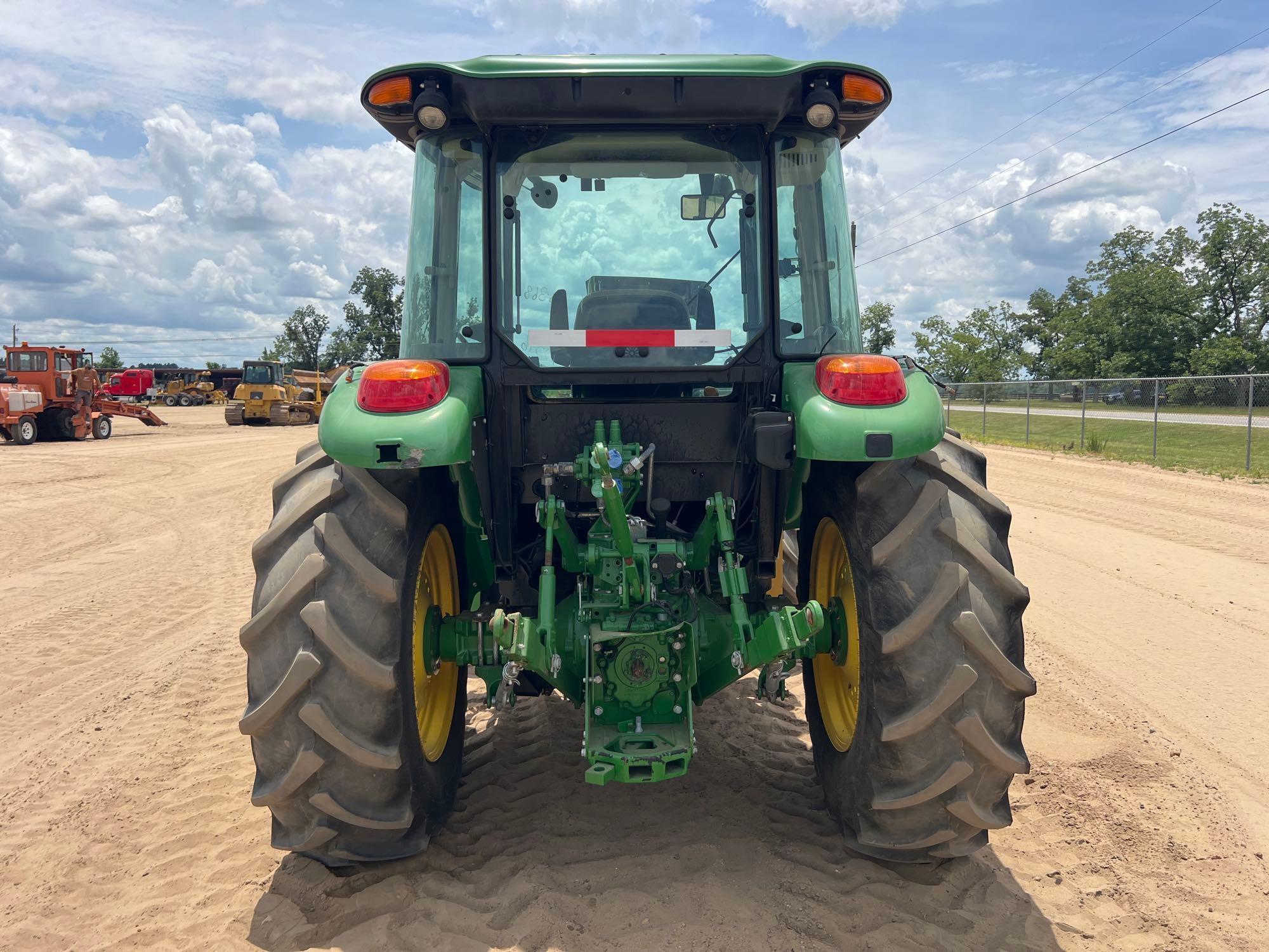 John Deere 5100E
