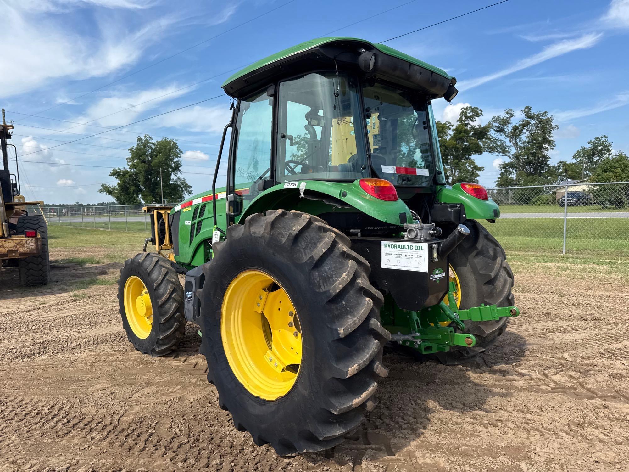 John Deere 5100E