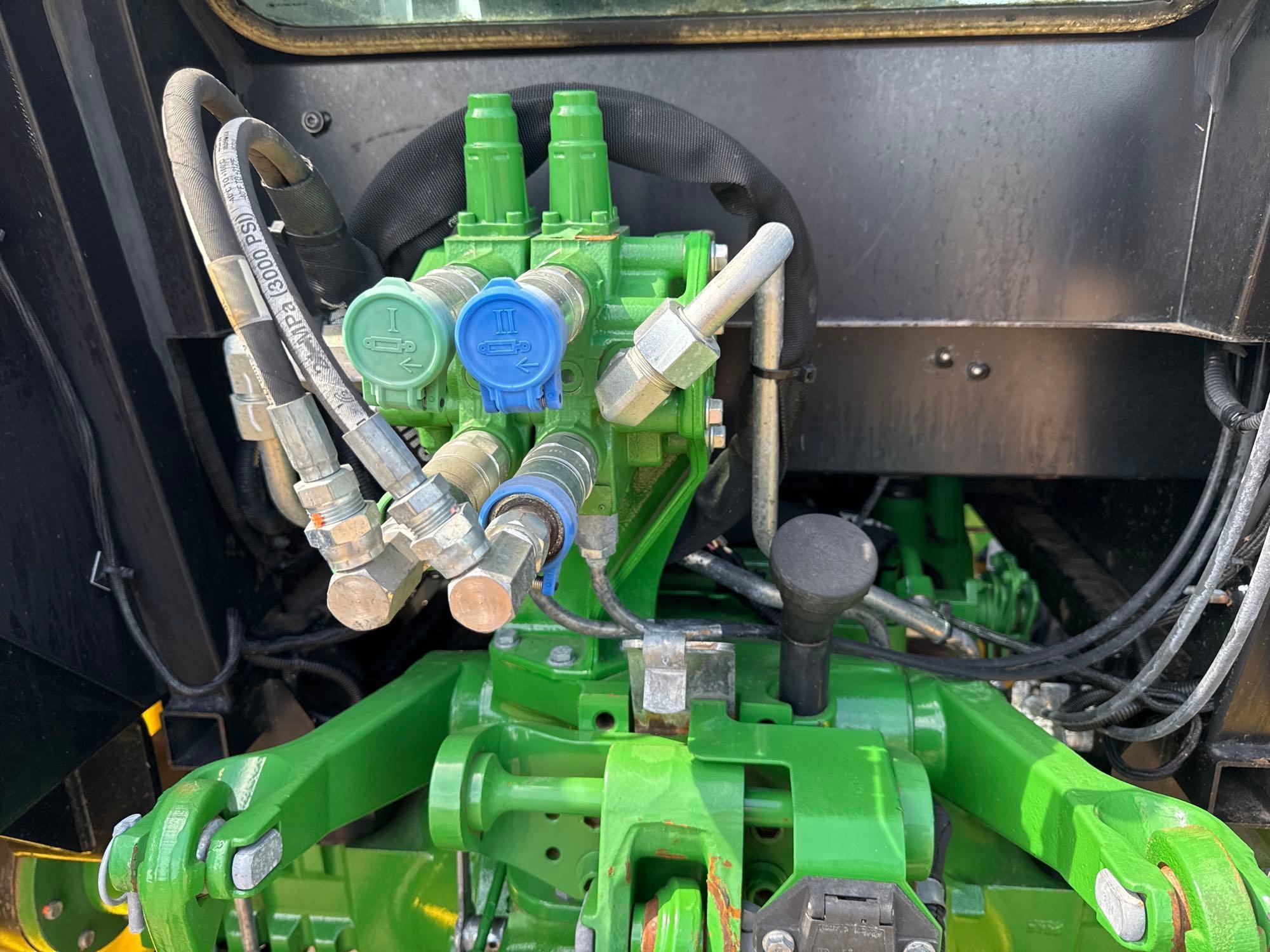 John Deere 5100E