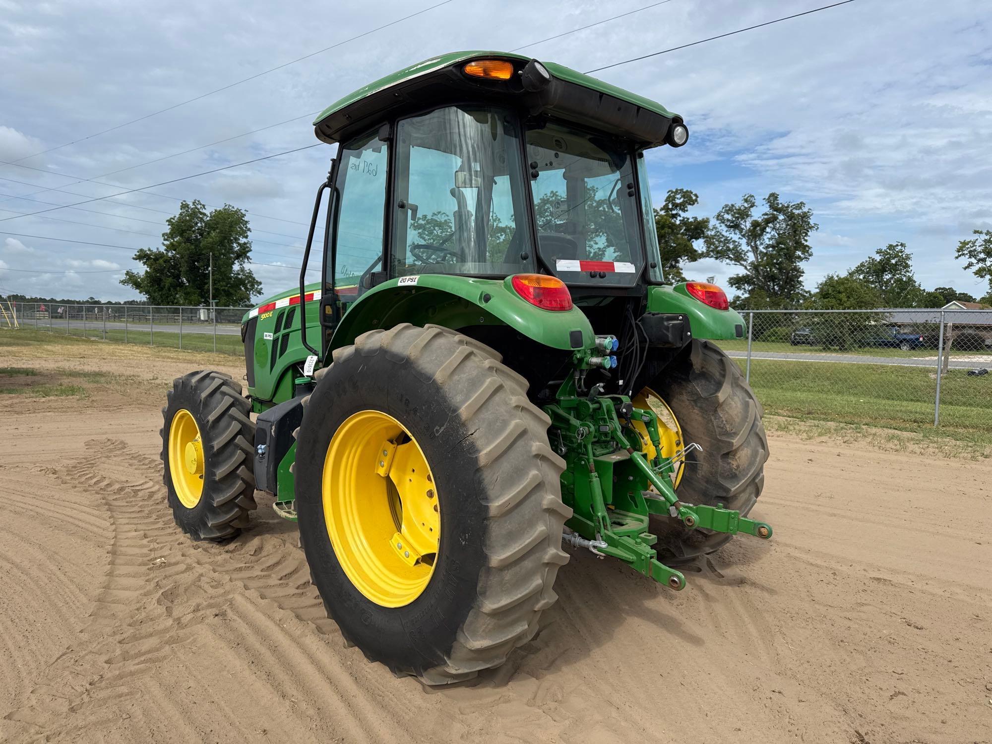 John Deere 5100E