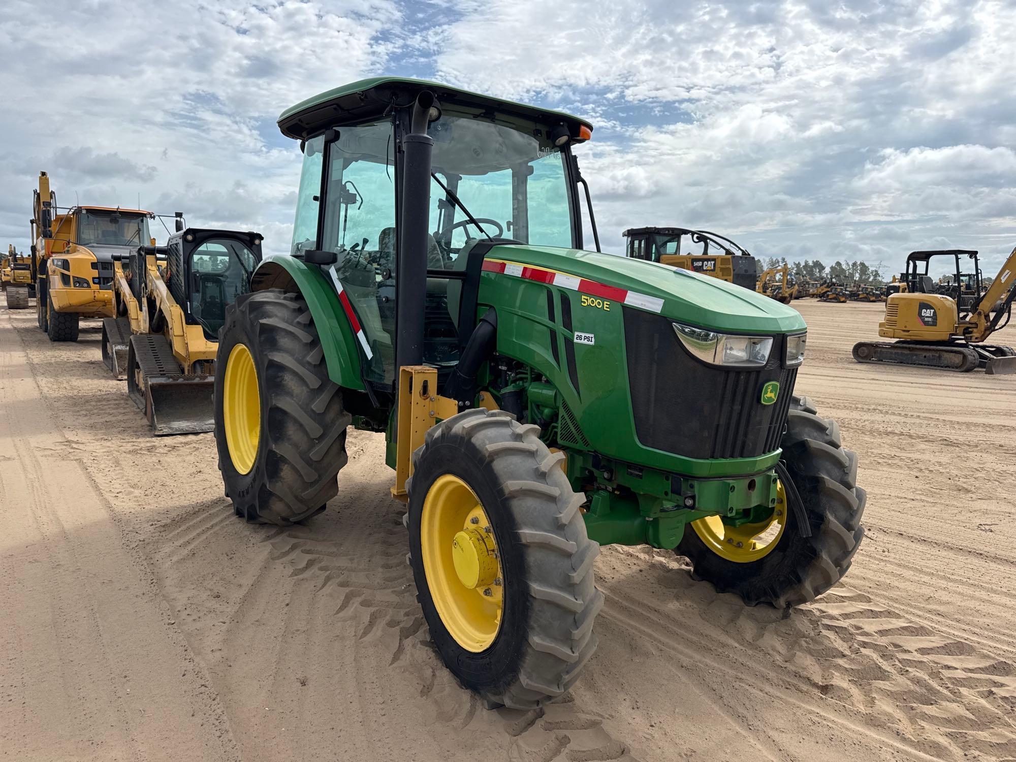 John Deere 5100E