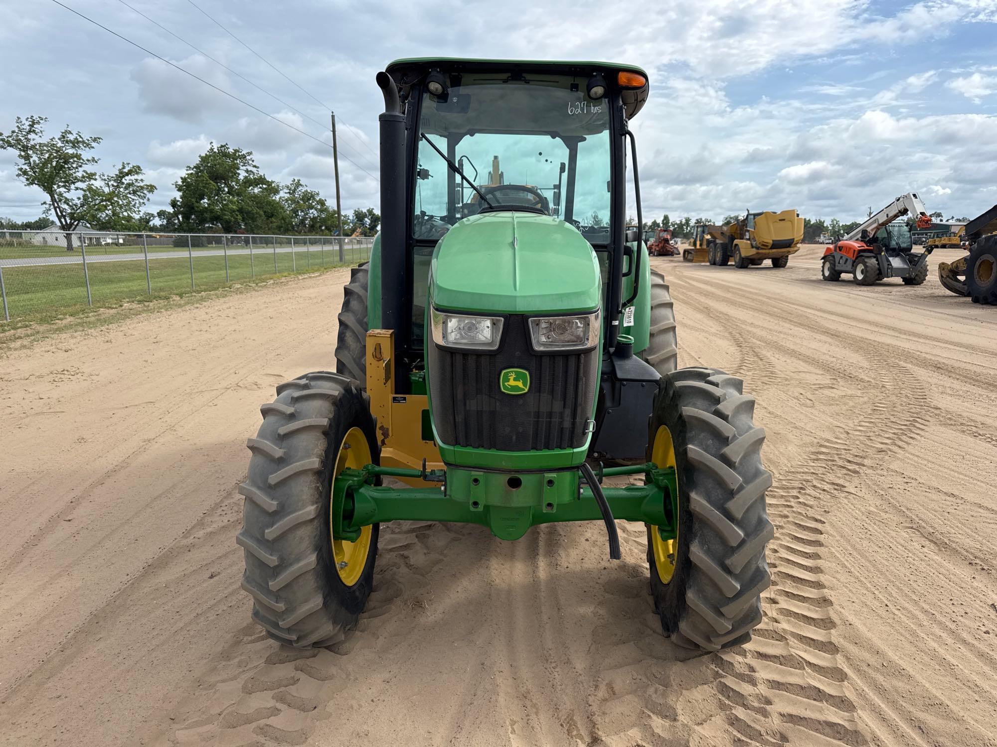 John Deere 5100E