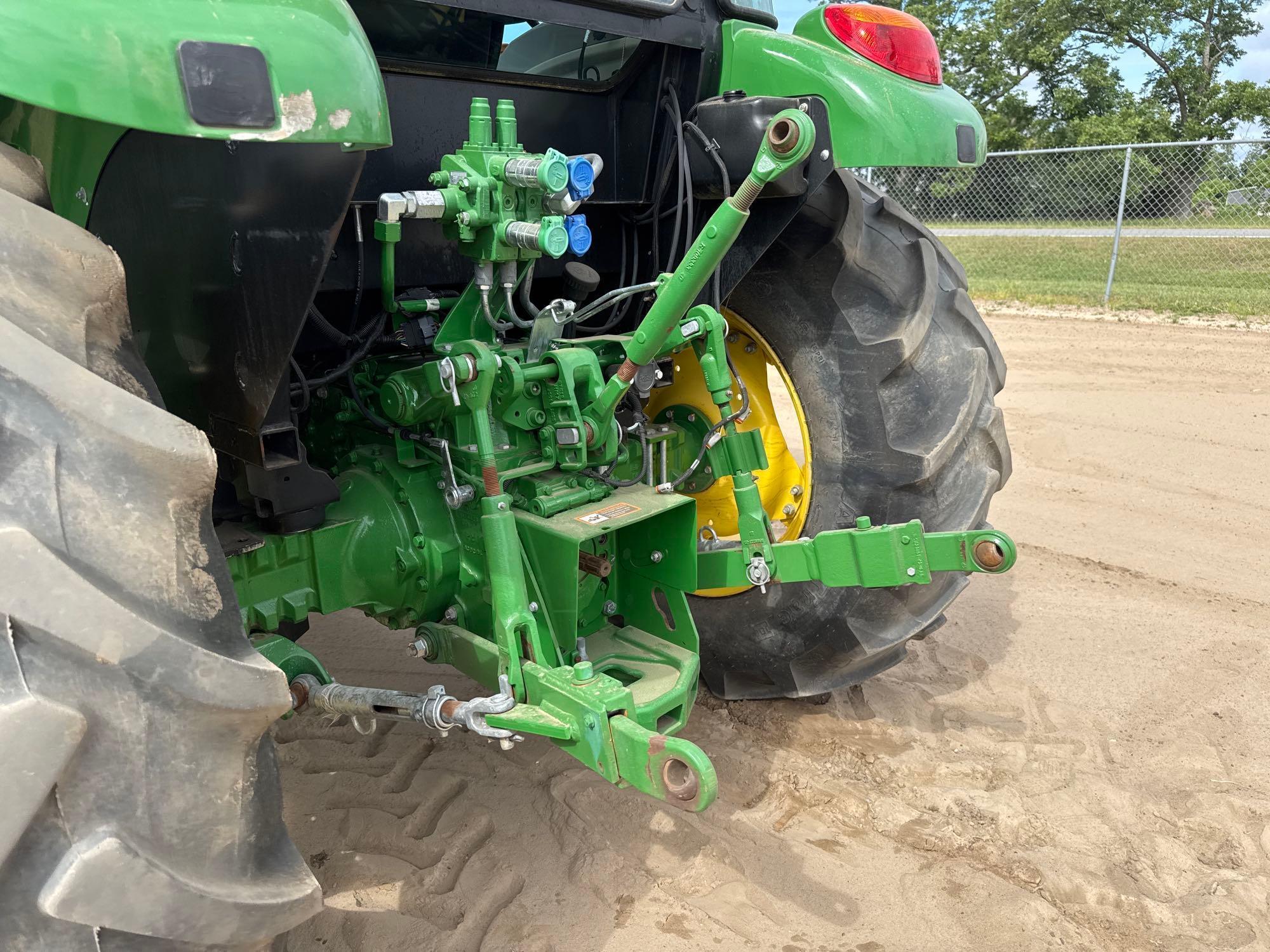John Deere 5100E
