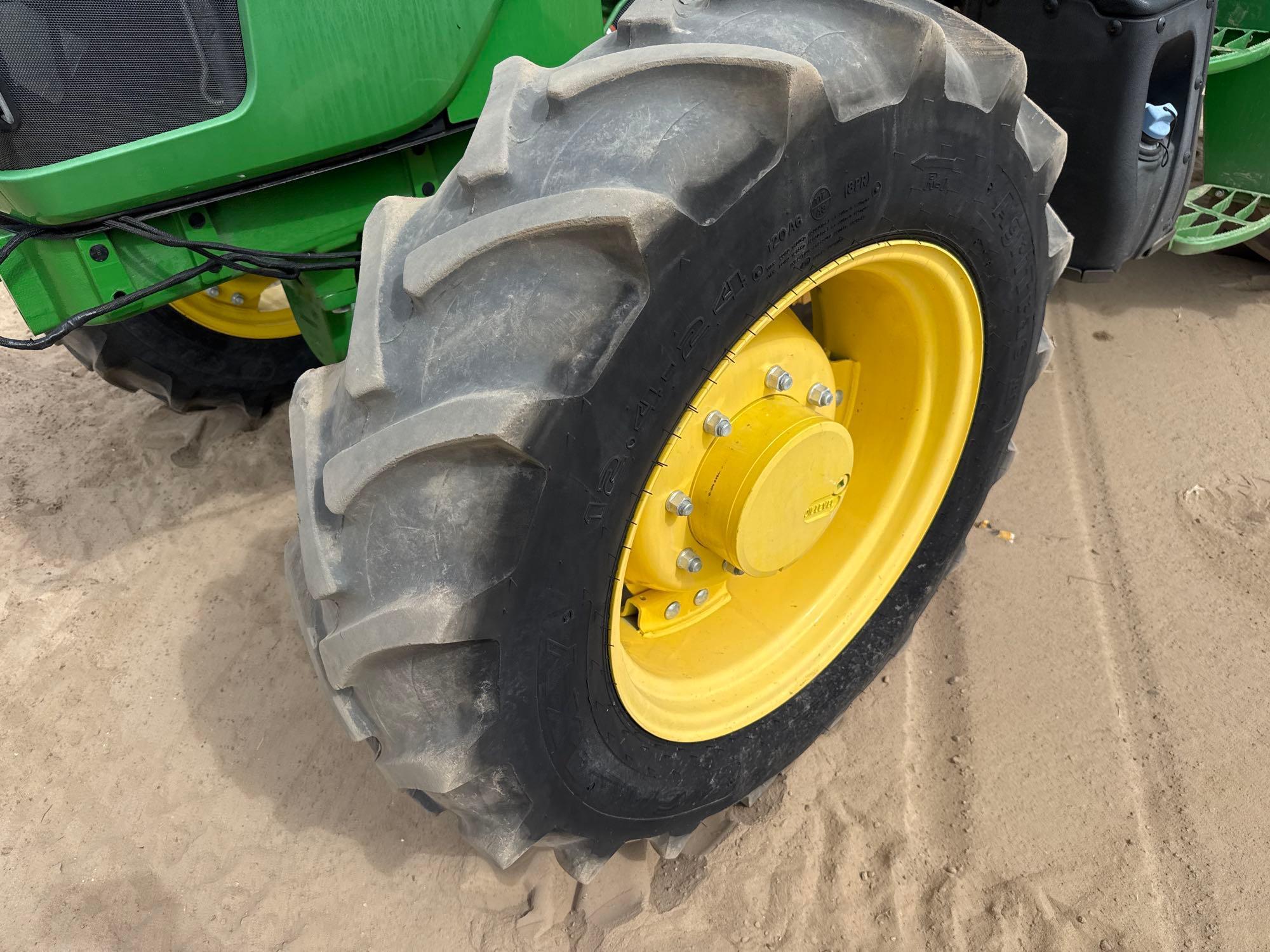 John Deere 5100E