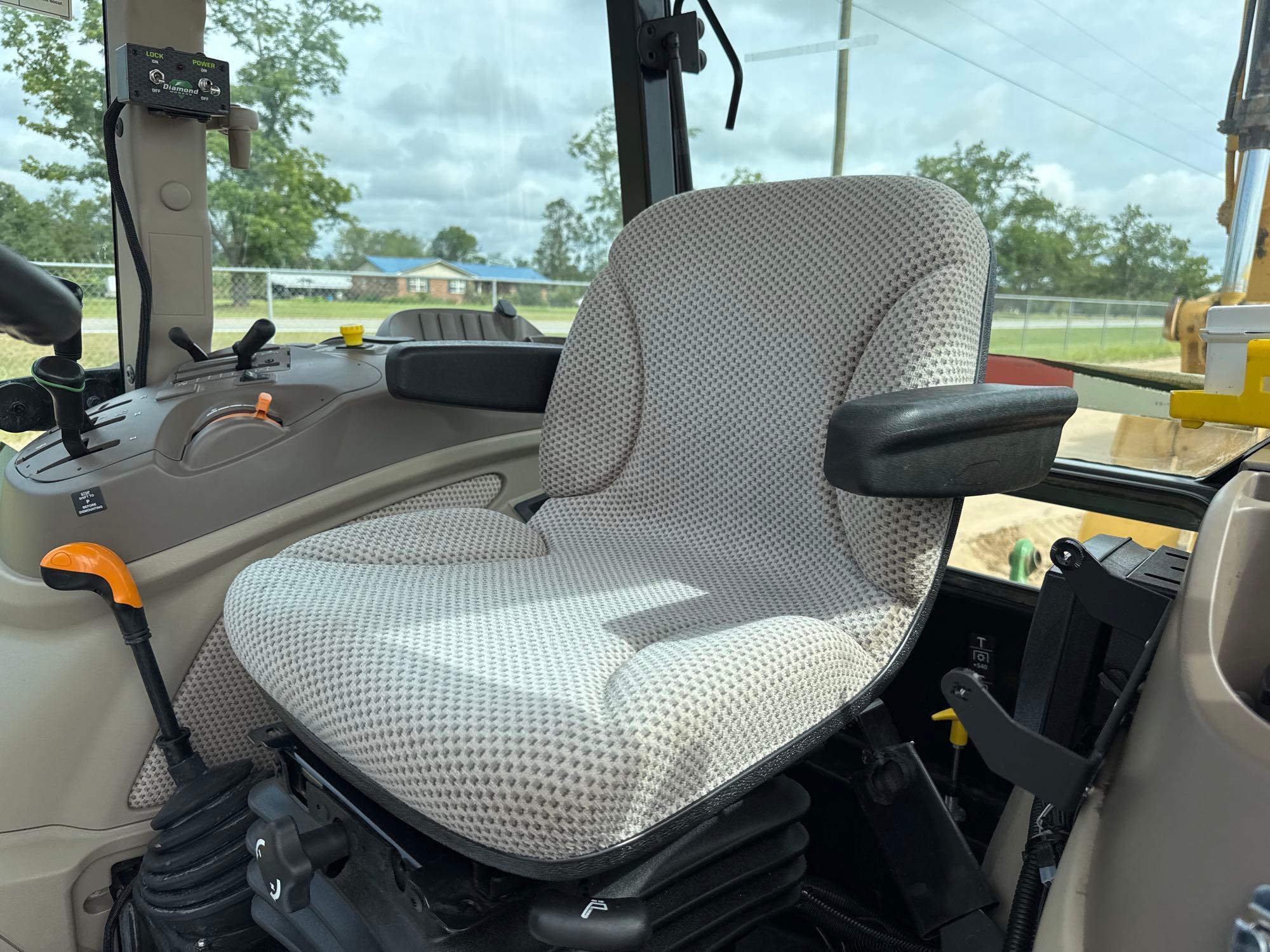 John Deere 5100E