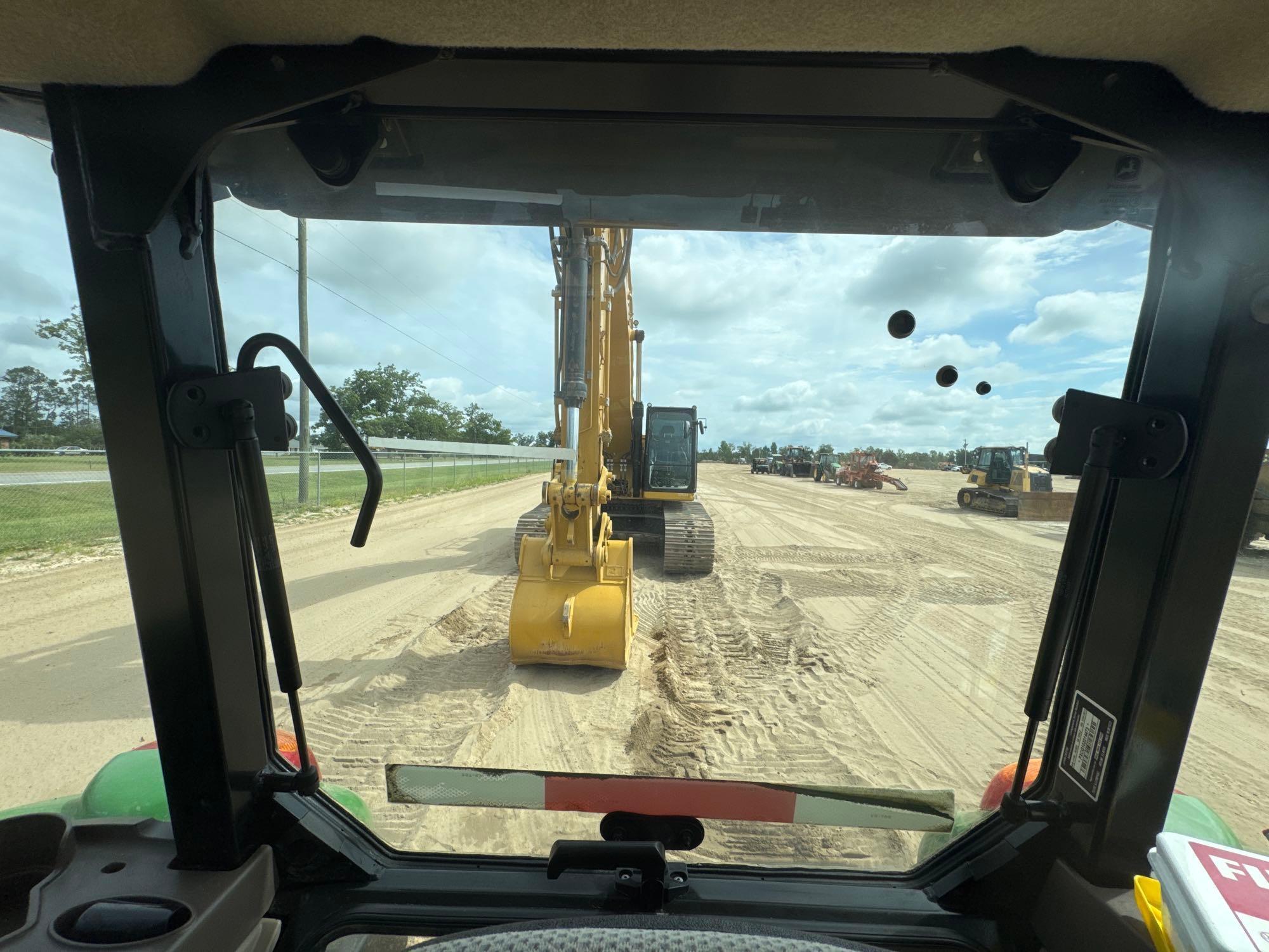 John Deere 5100E