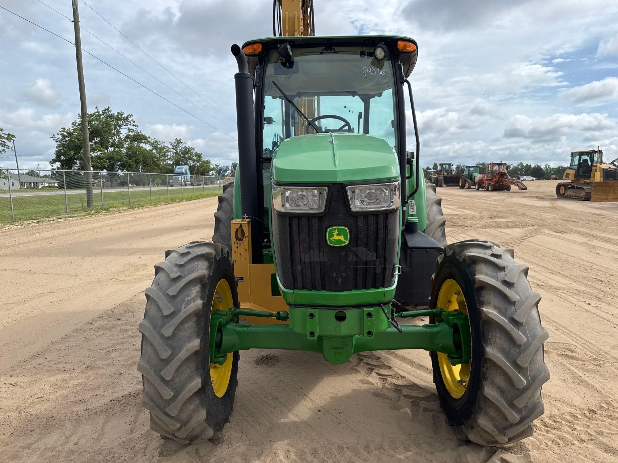 John Deere 5100E
