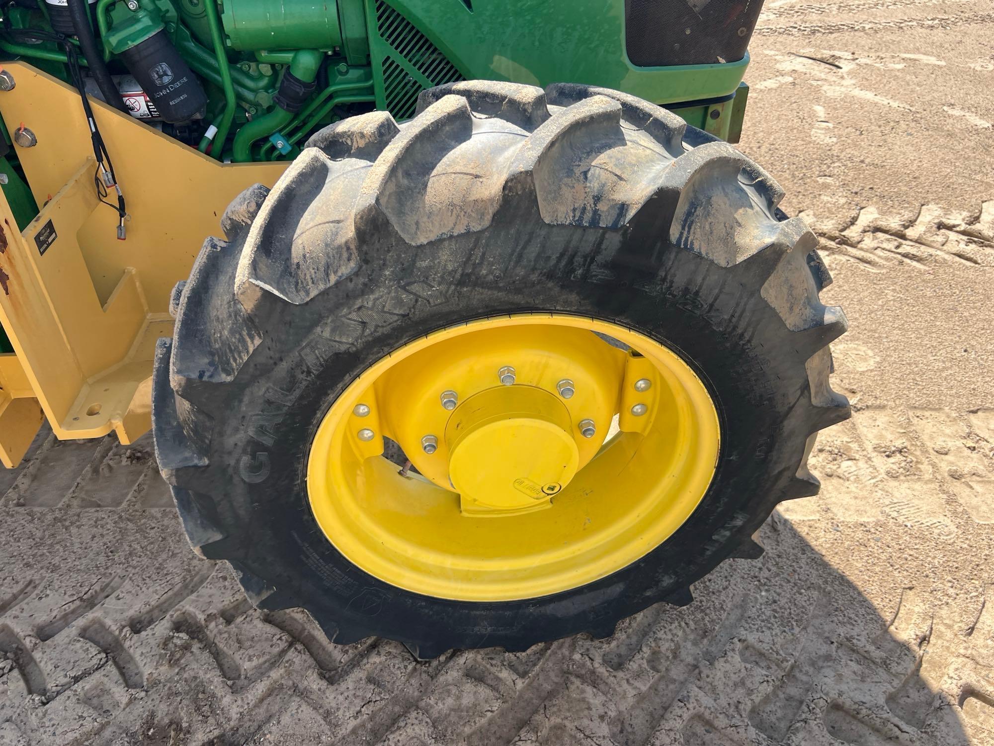 John Deere 5100E