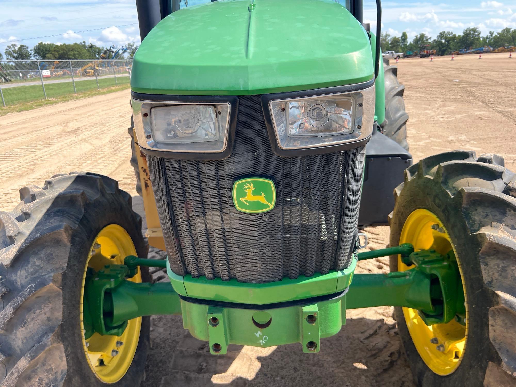 John Deere 5100E