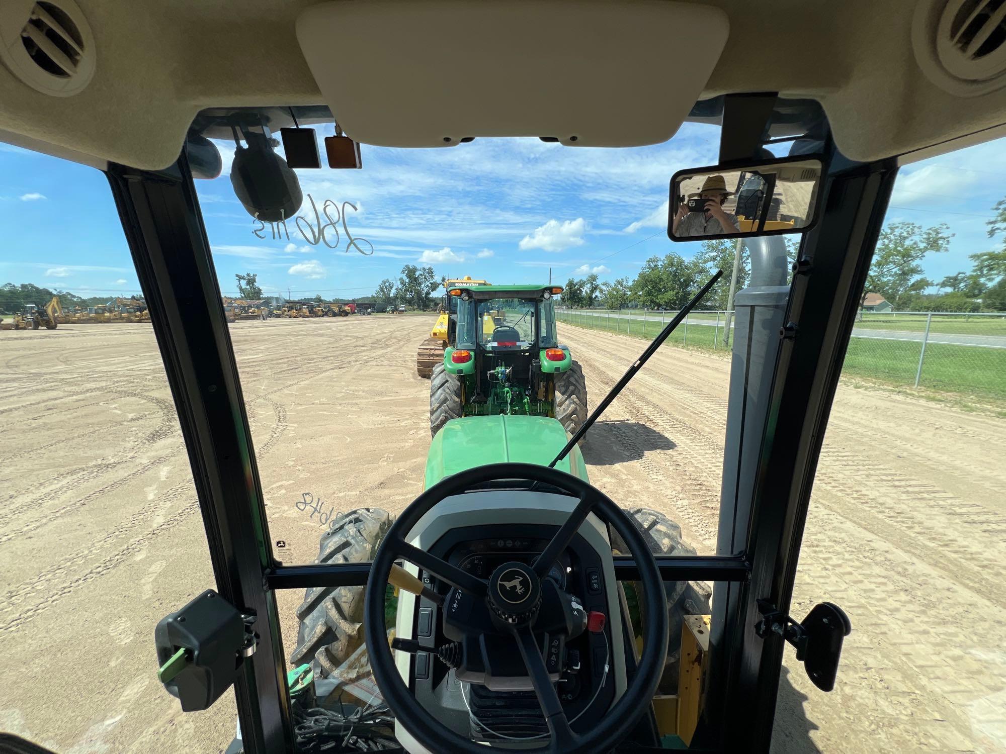 John Deere 5100E
