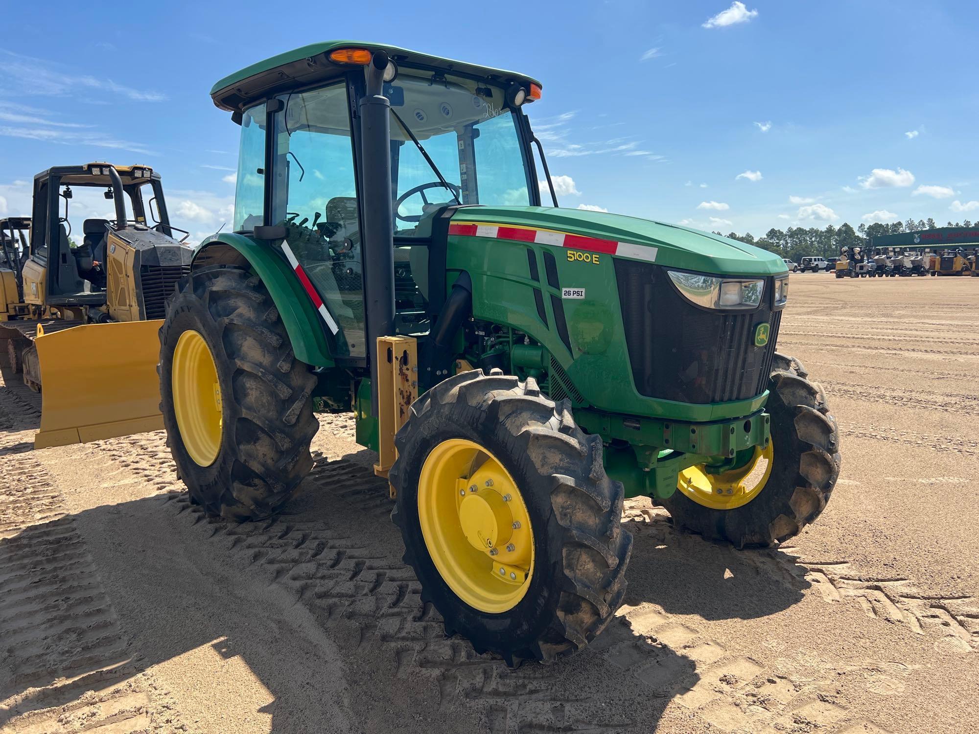 John Deere 5100E