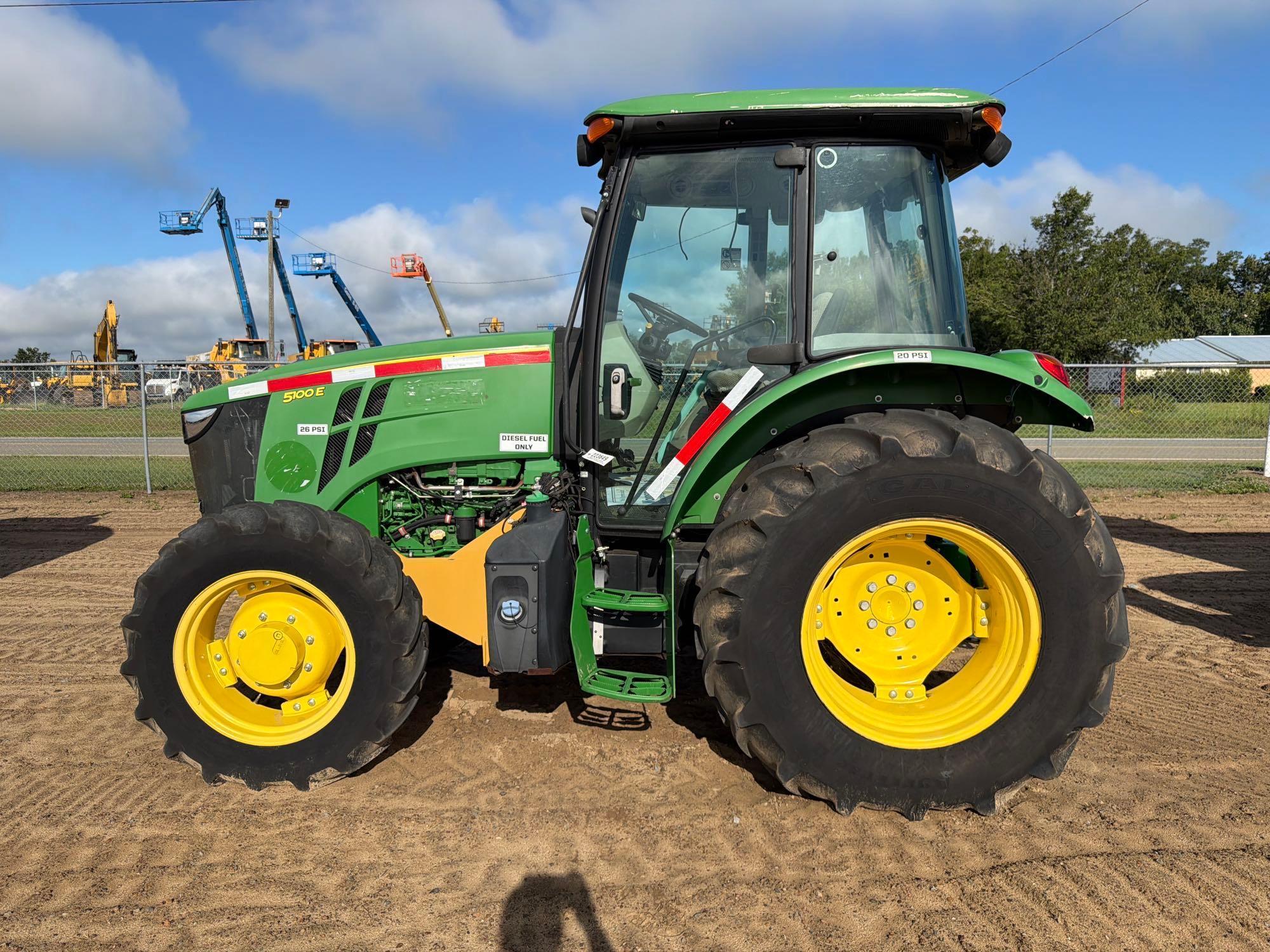 Photo of John Deere 5100E