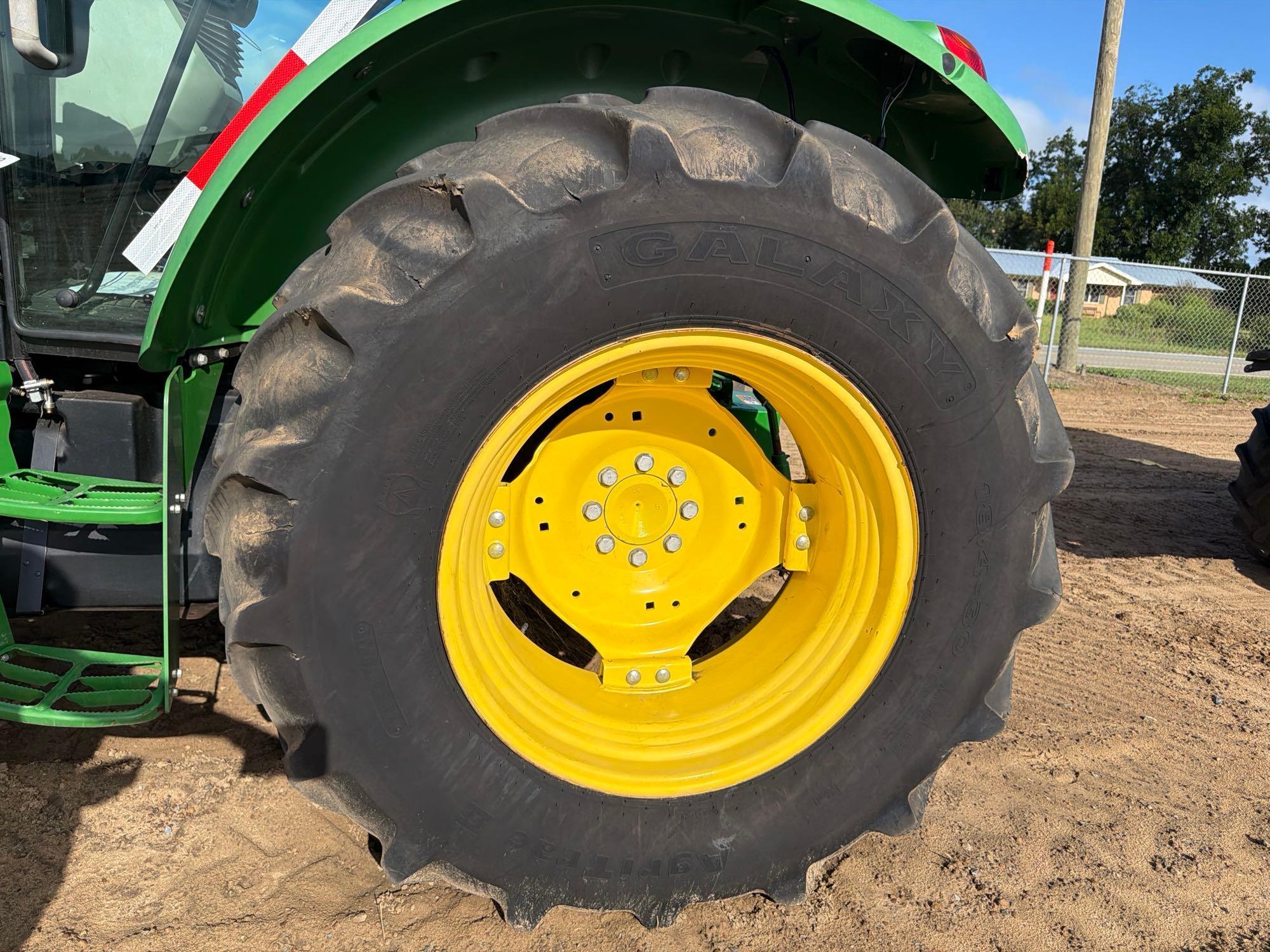 John Deere 5100E