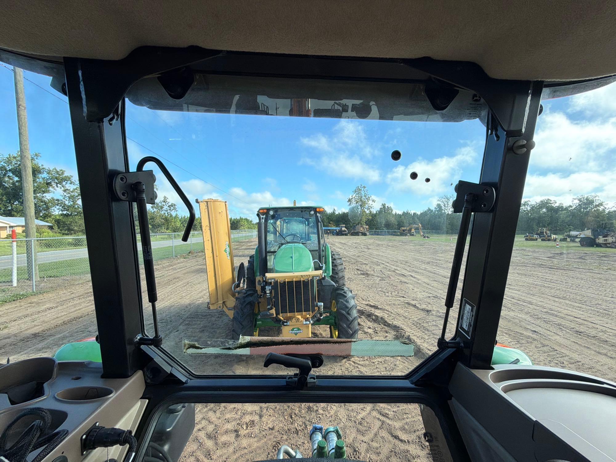 John Deere 5100E
