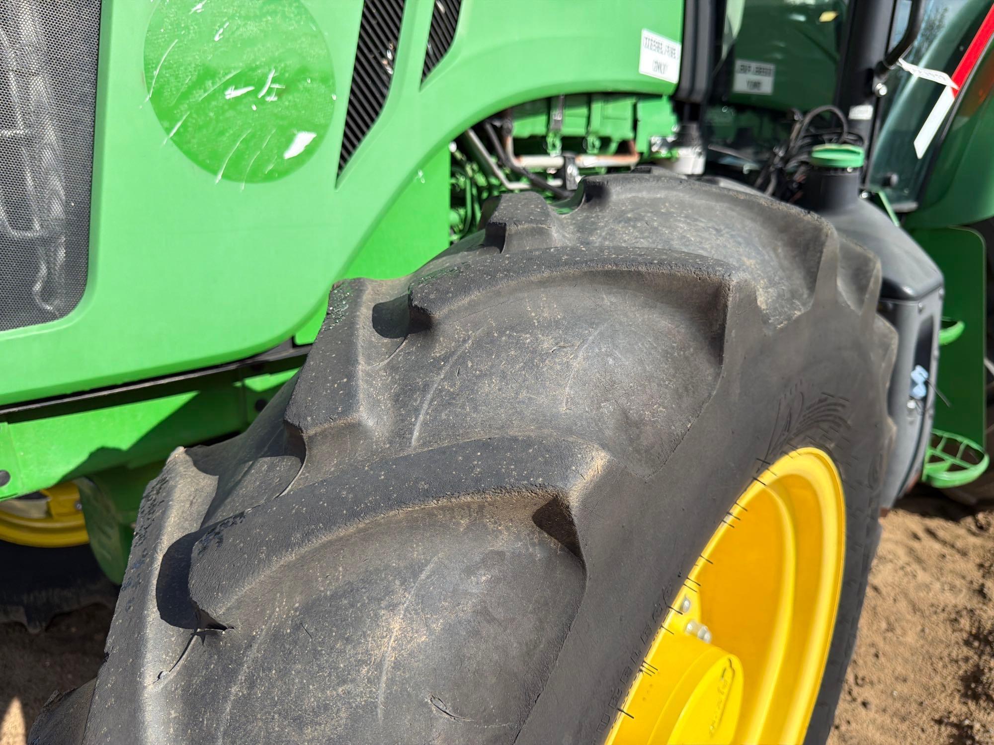 John Deere 5100E