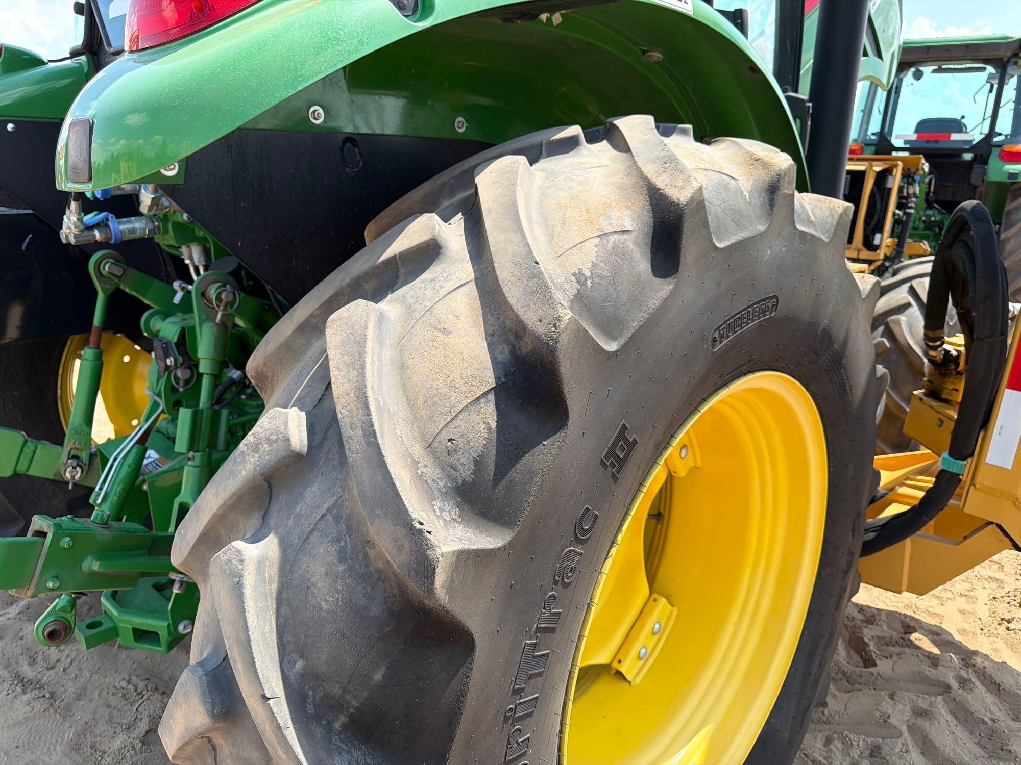 John Deere 5100E