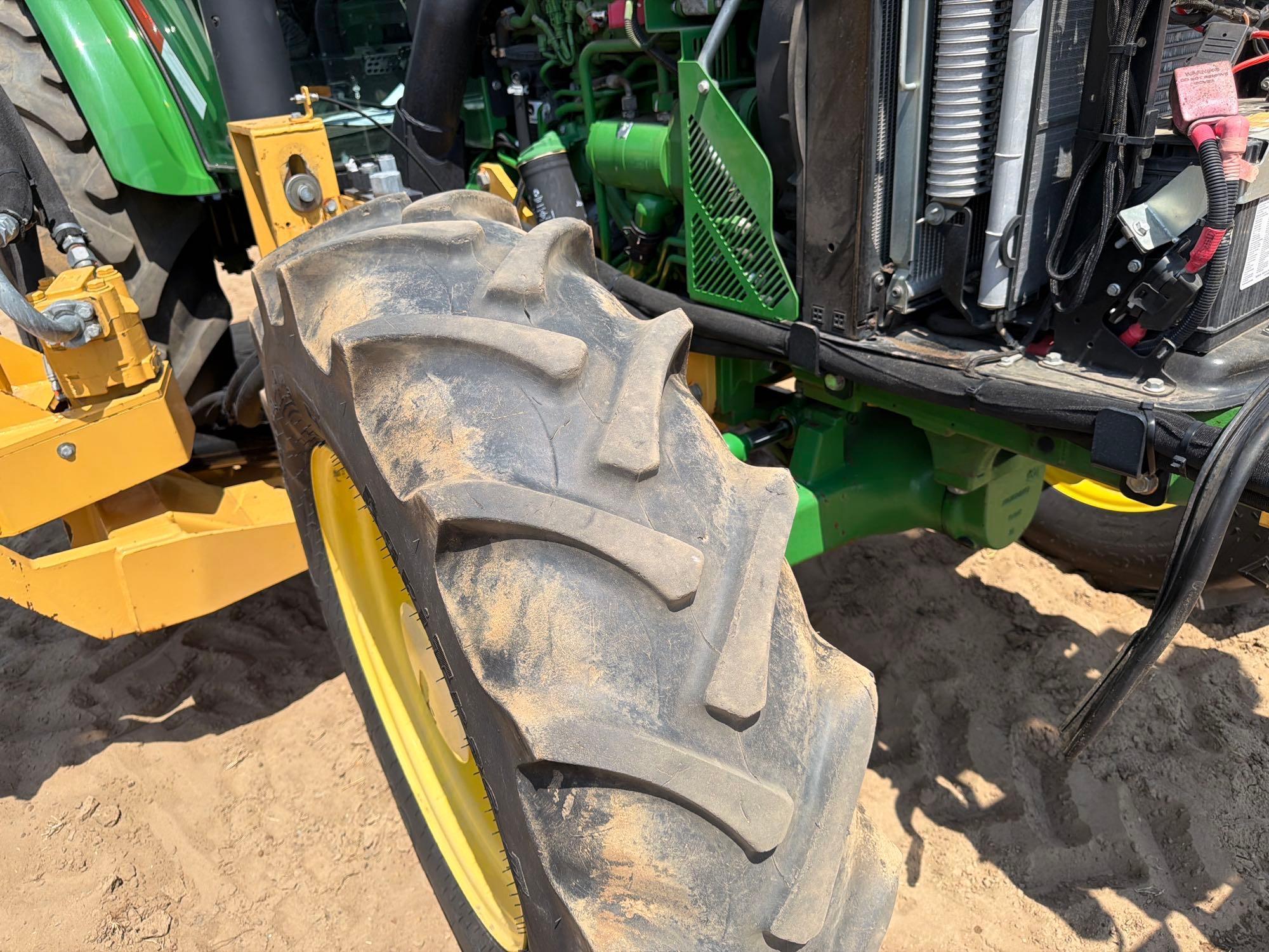 John Deere 5100E