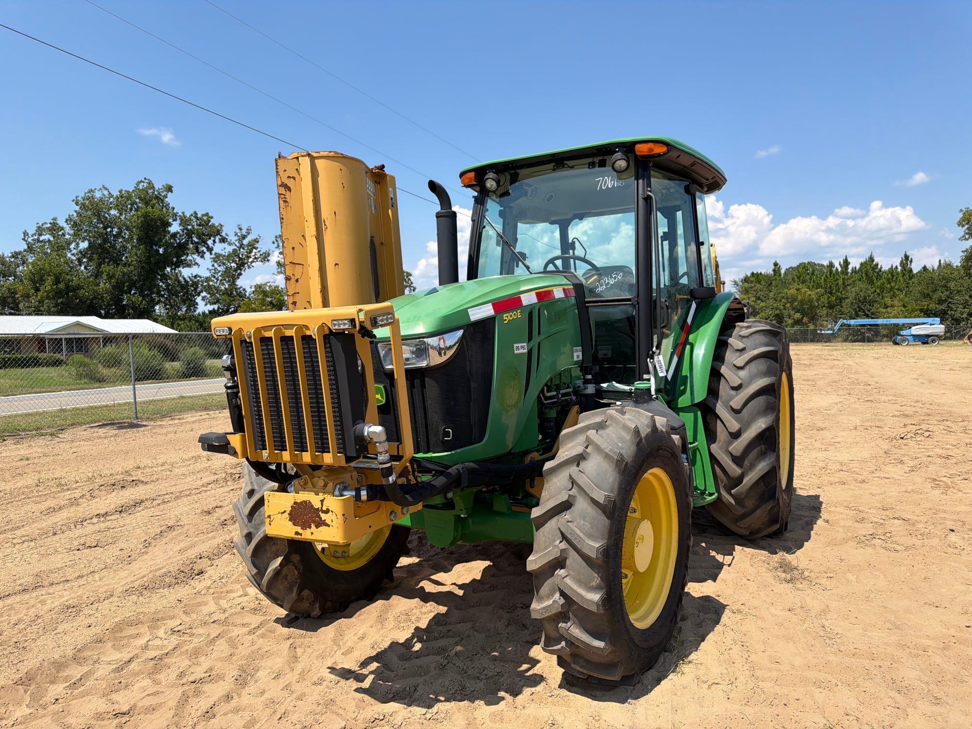 John Deere 5100E