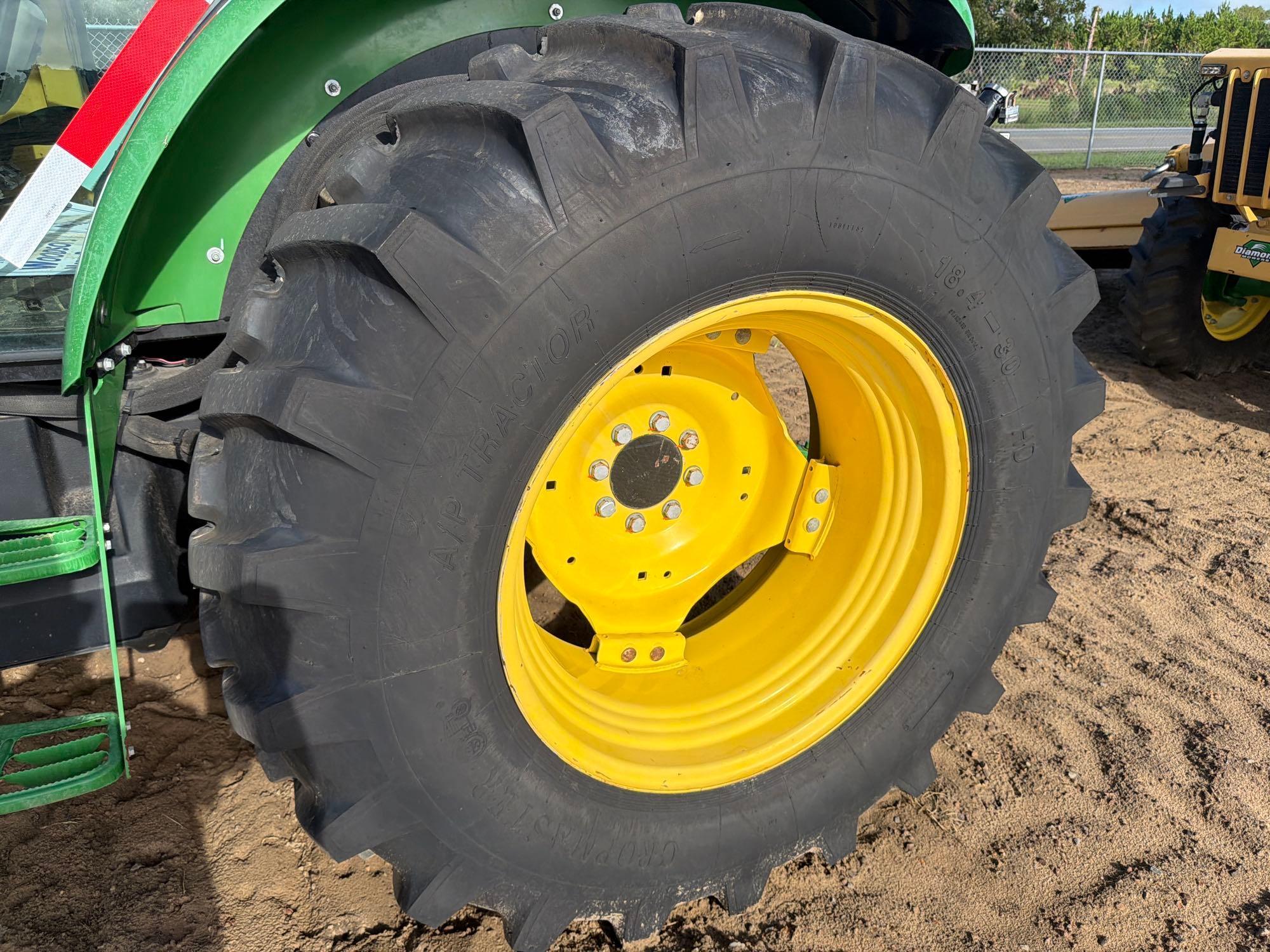 John Deere 5100E