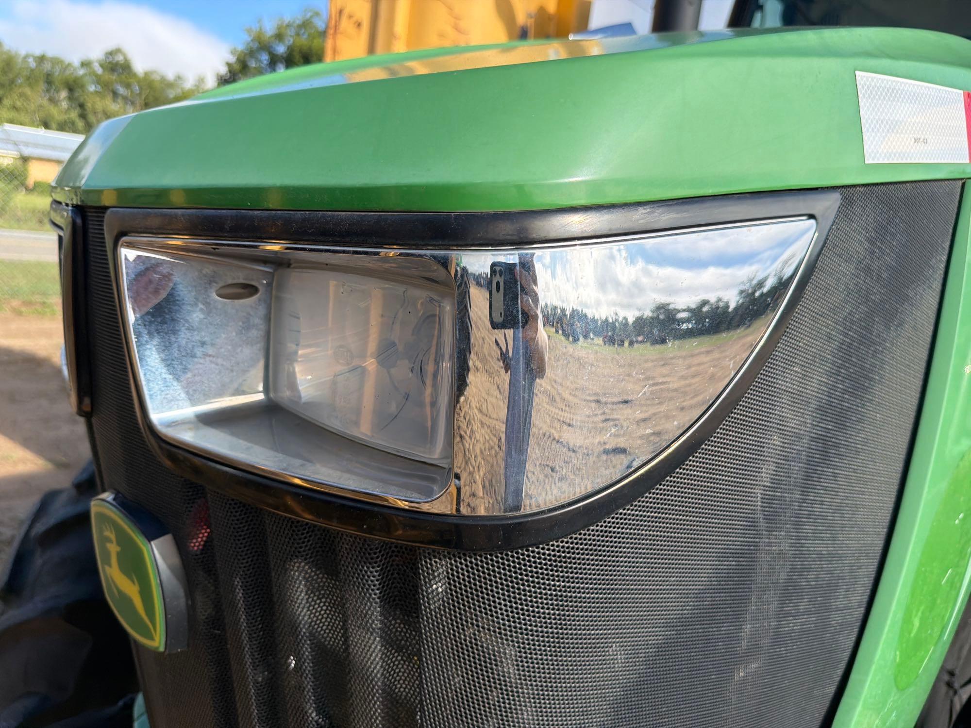 John Deere 5100E