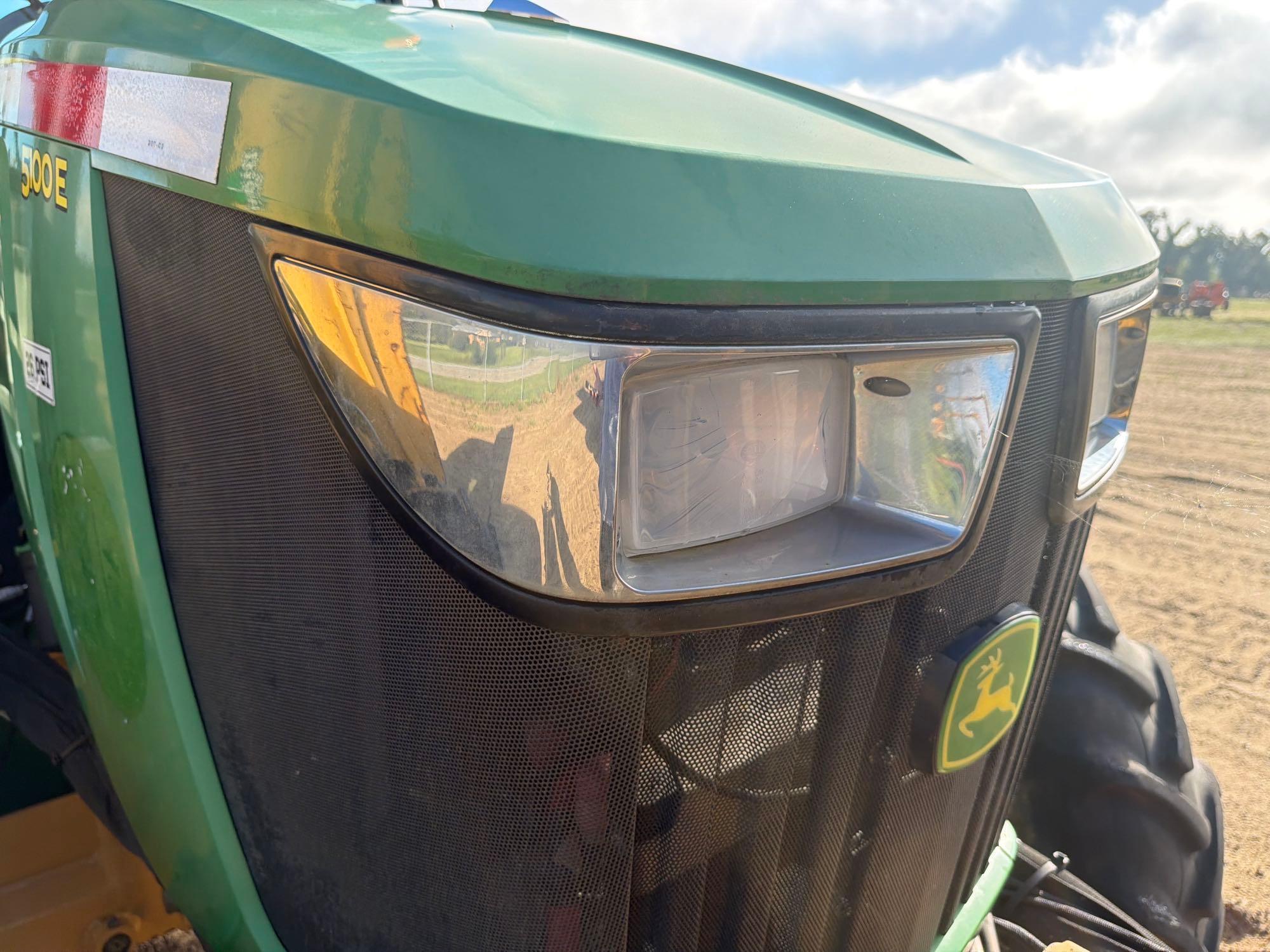 John Deere 5100E