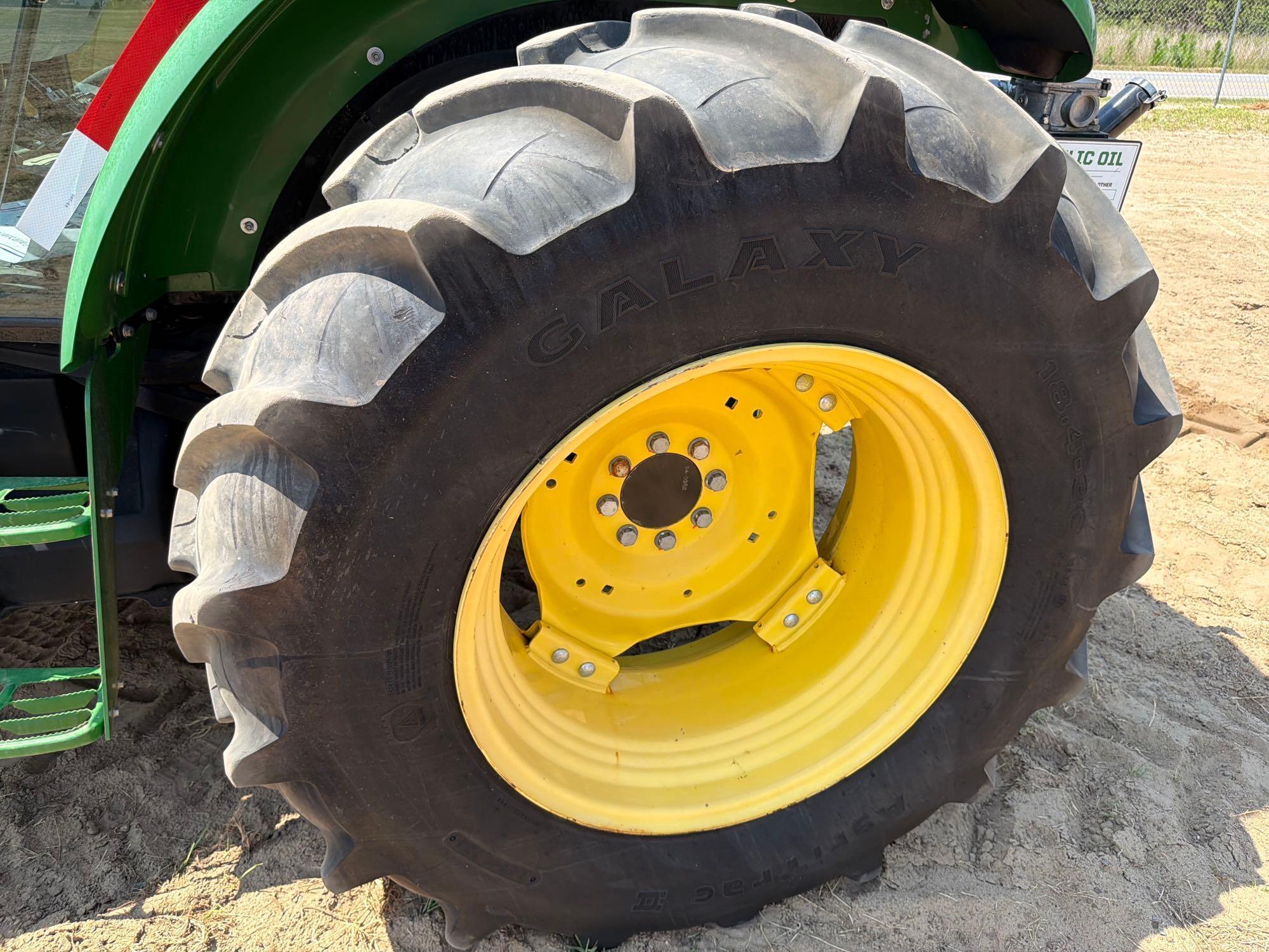John Deere 5100E