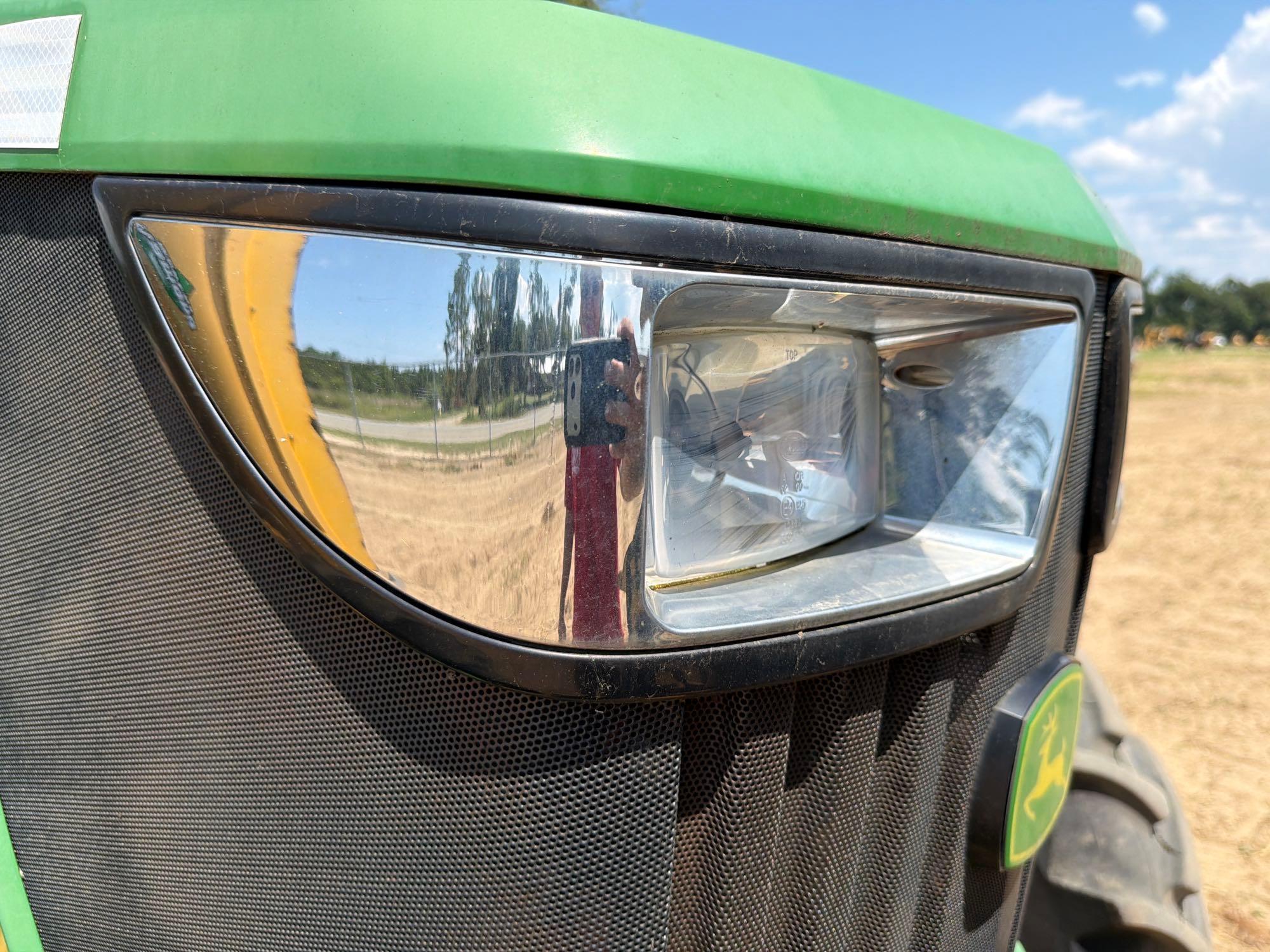 John Deere 5100E