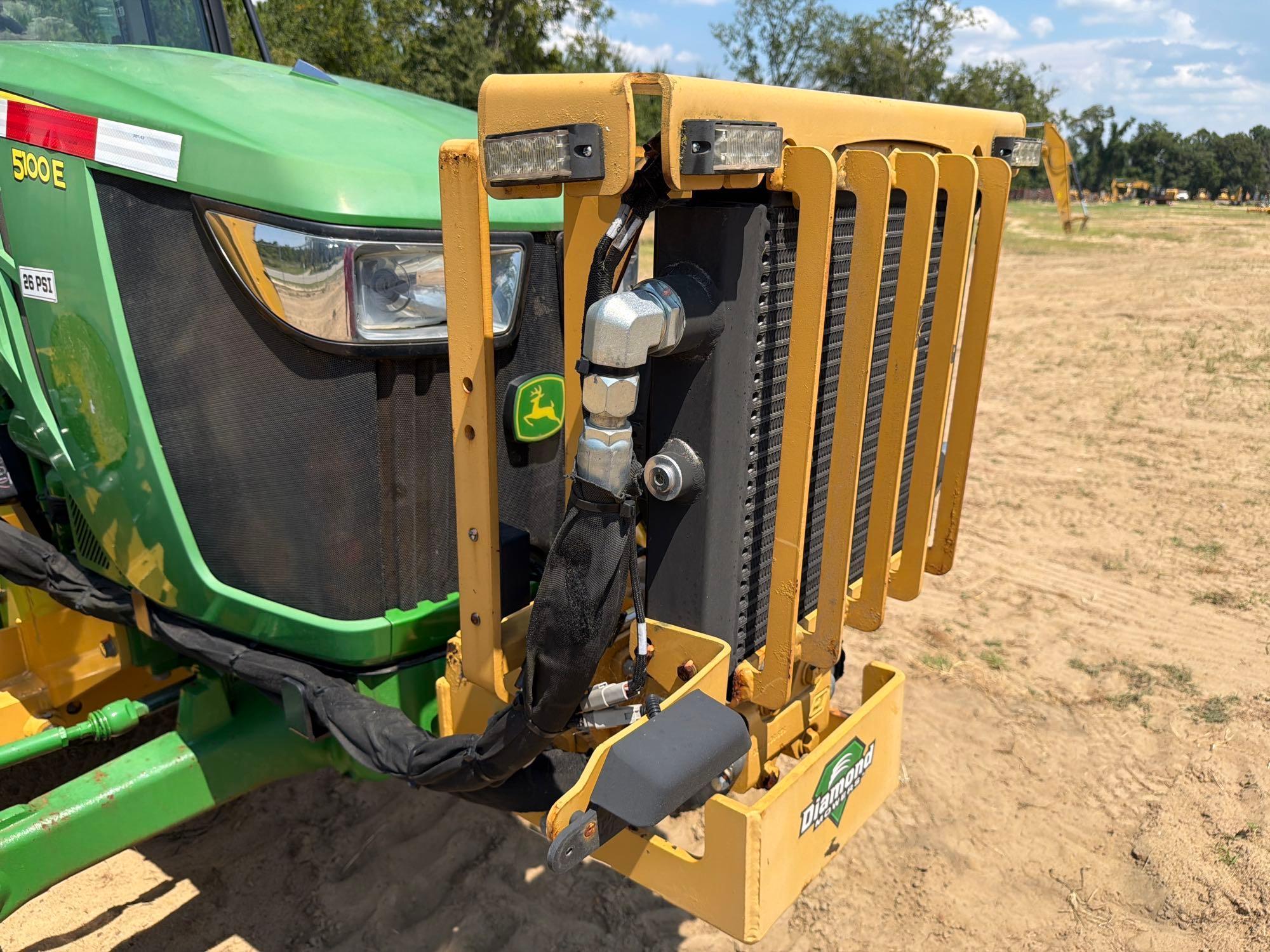 John Deere 5100E