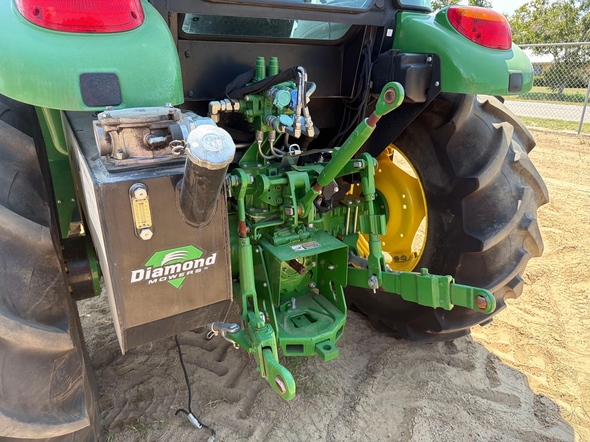 John Deere 5100E