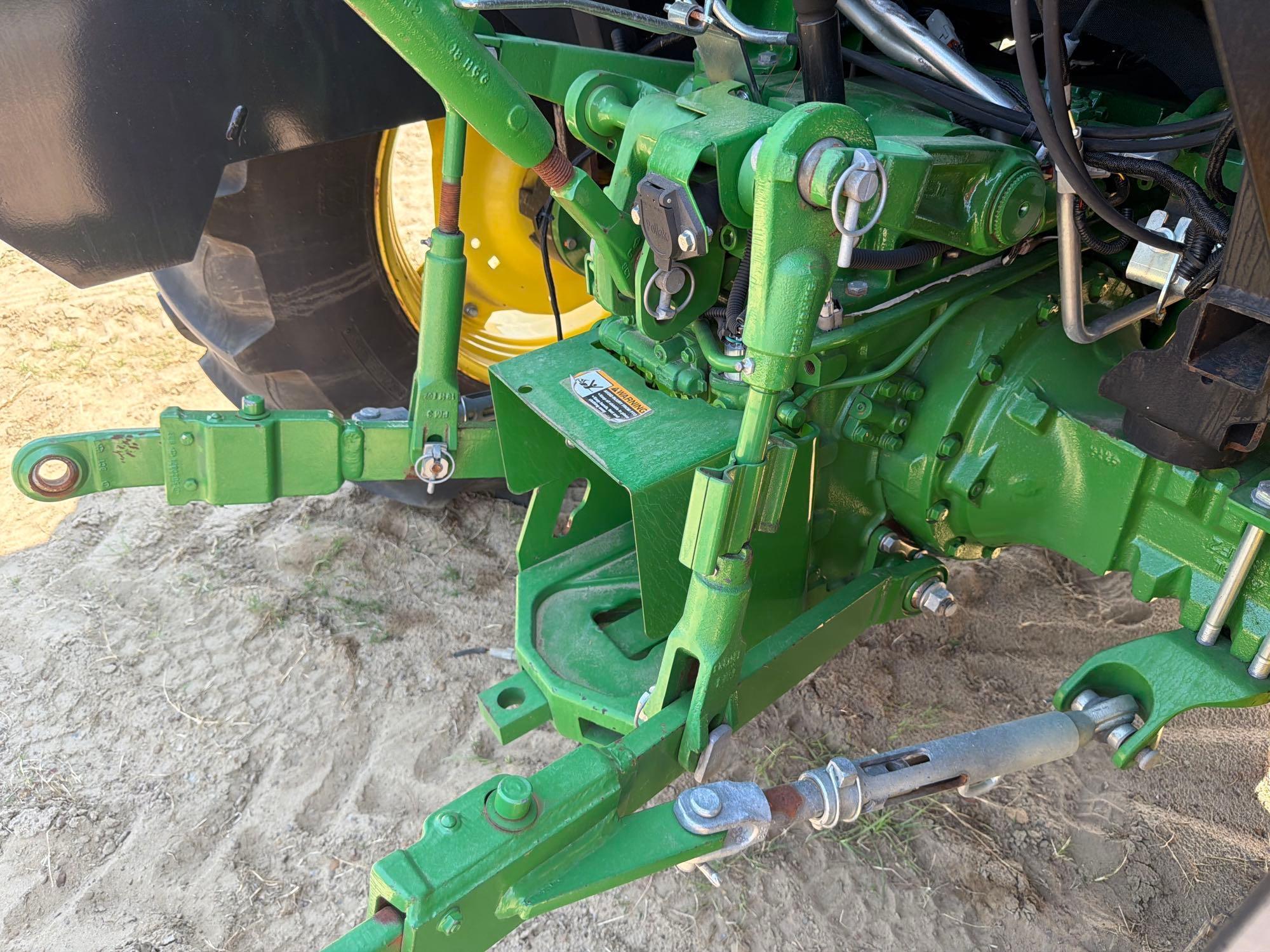 John Deere 5100E