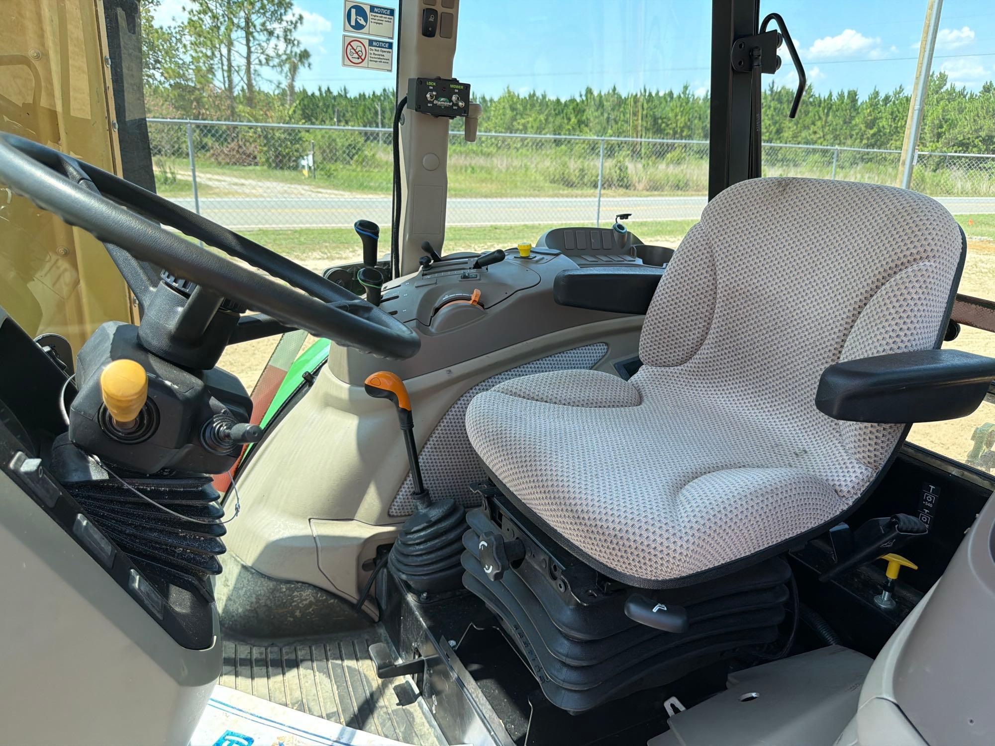 John Deere 5100E