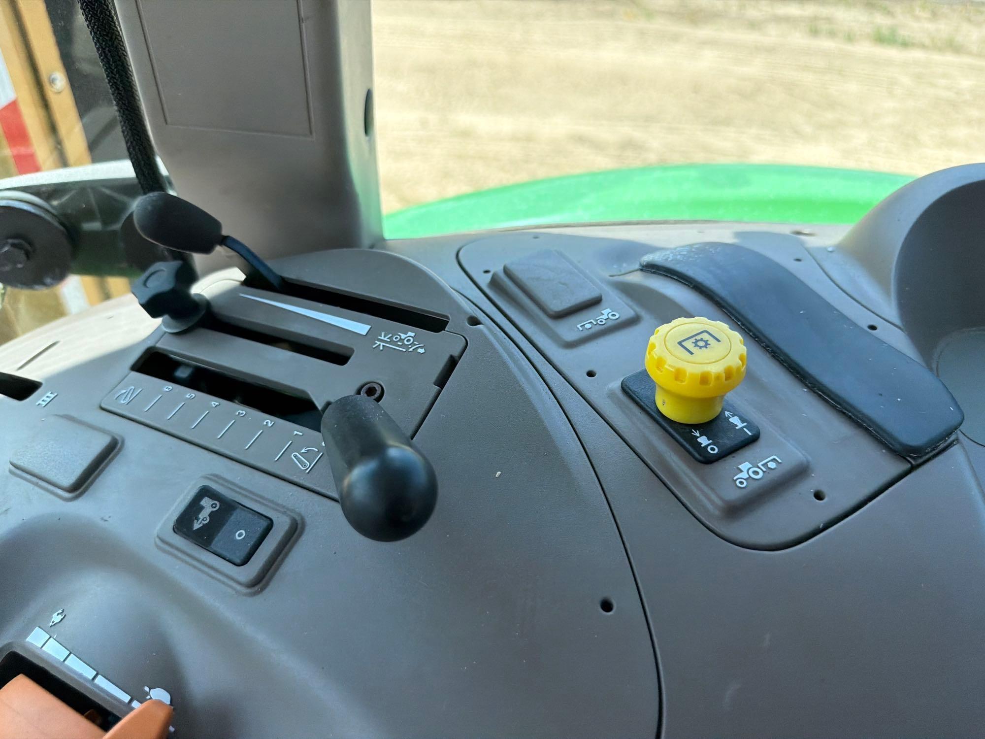 John Deere 5100E