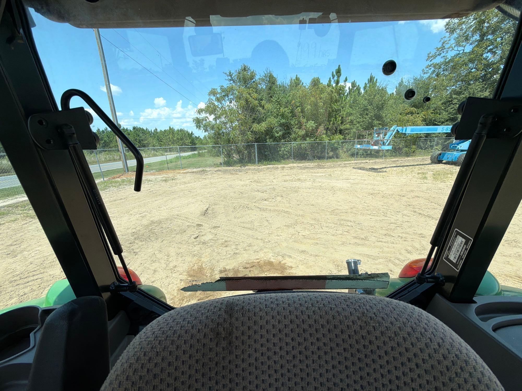 John Deere 5100E