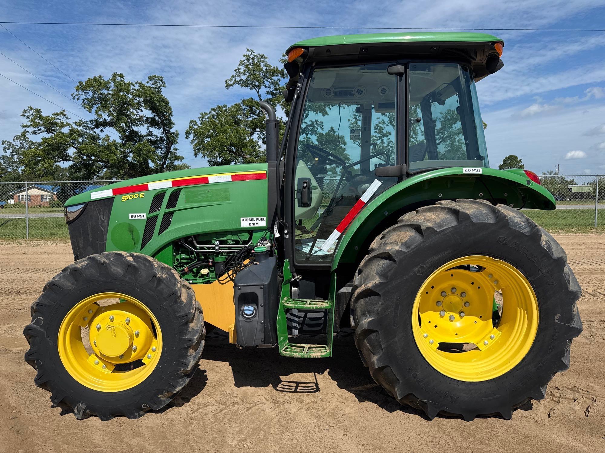 John Deere 5100E