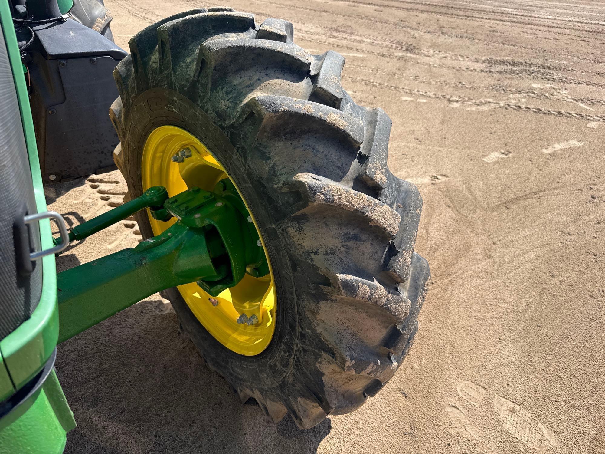John Deere 5100E