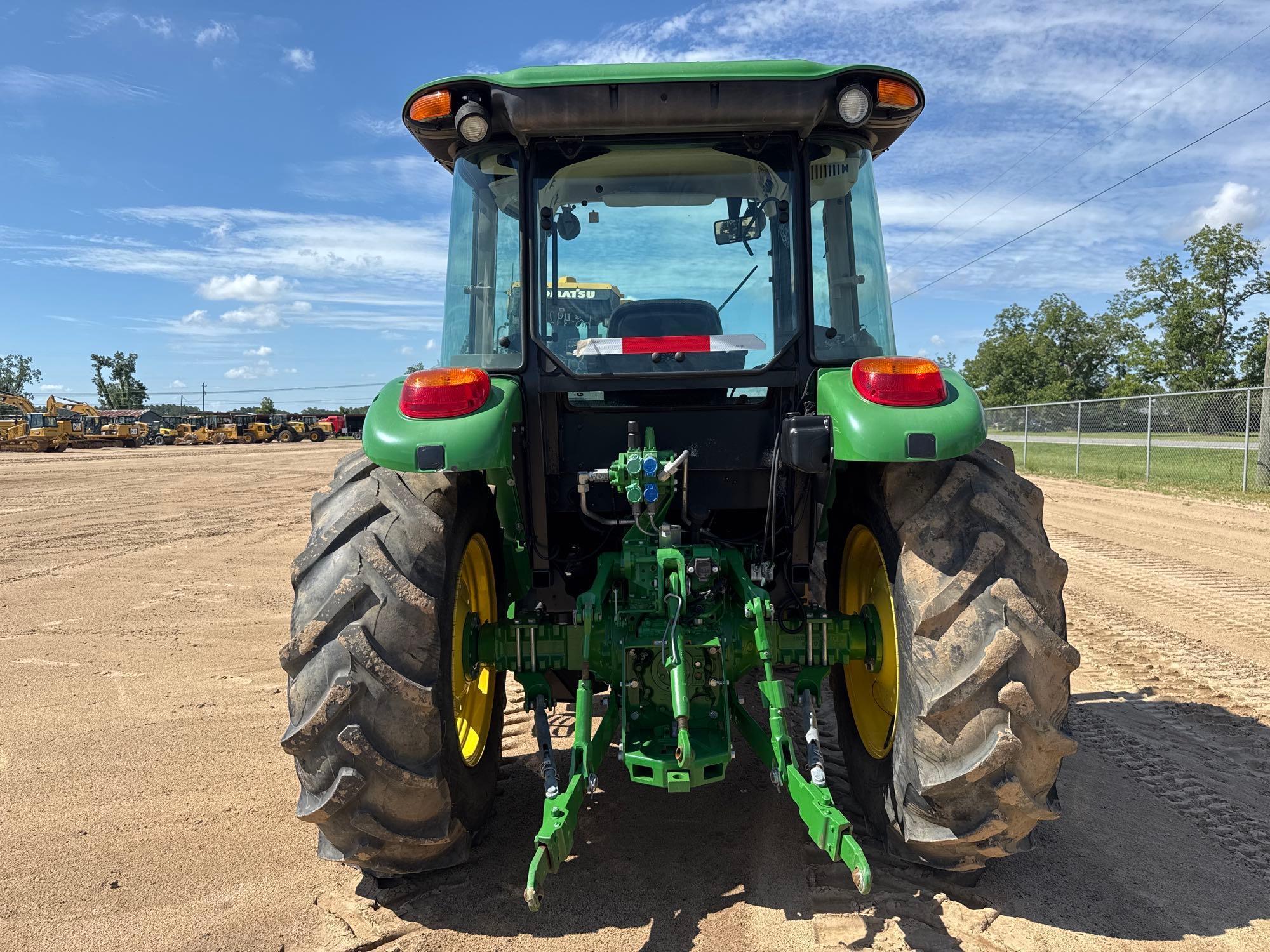 John Deere 5100E