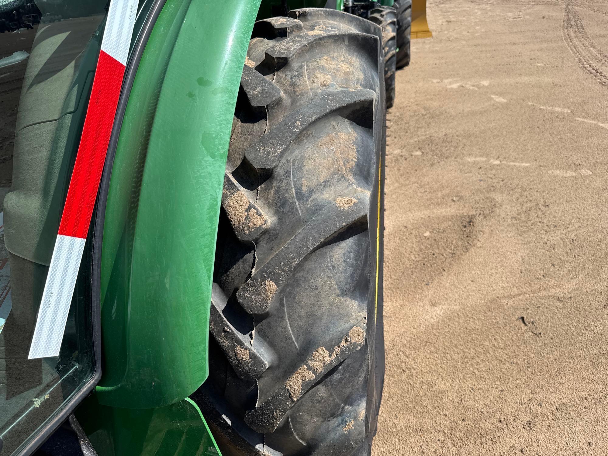 John Deere 5100E