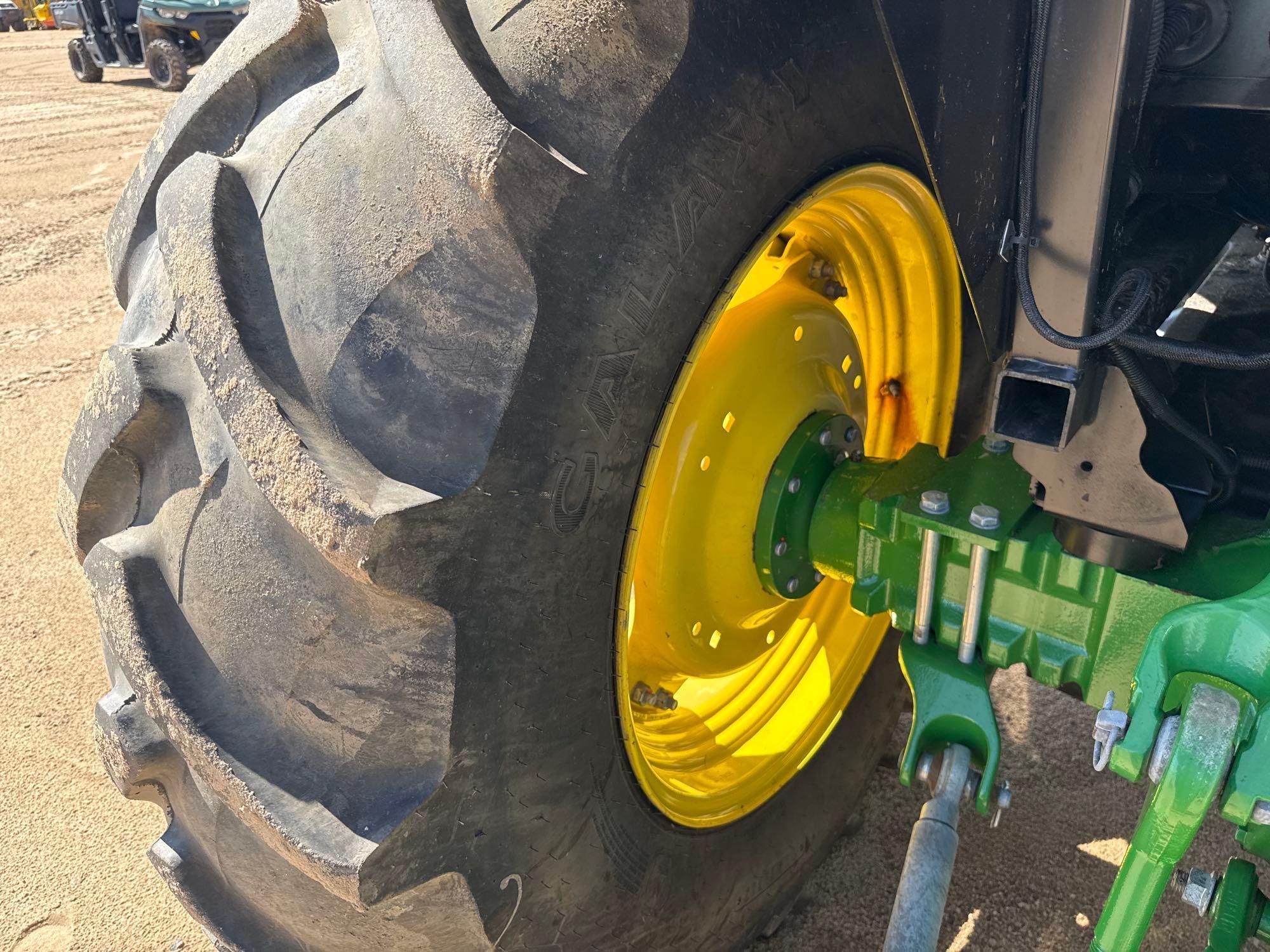 John Deere 5100E