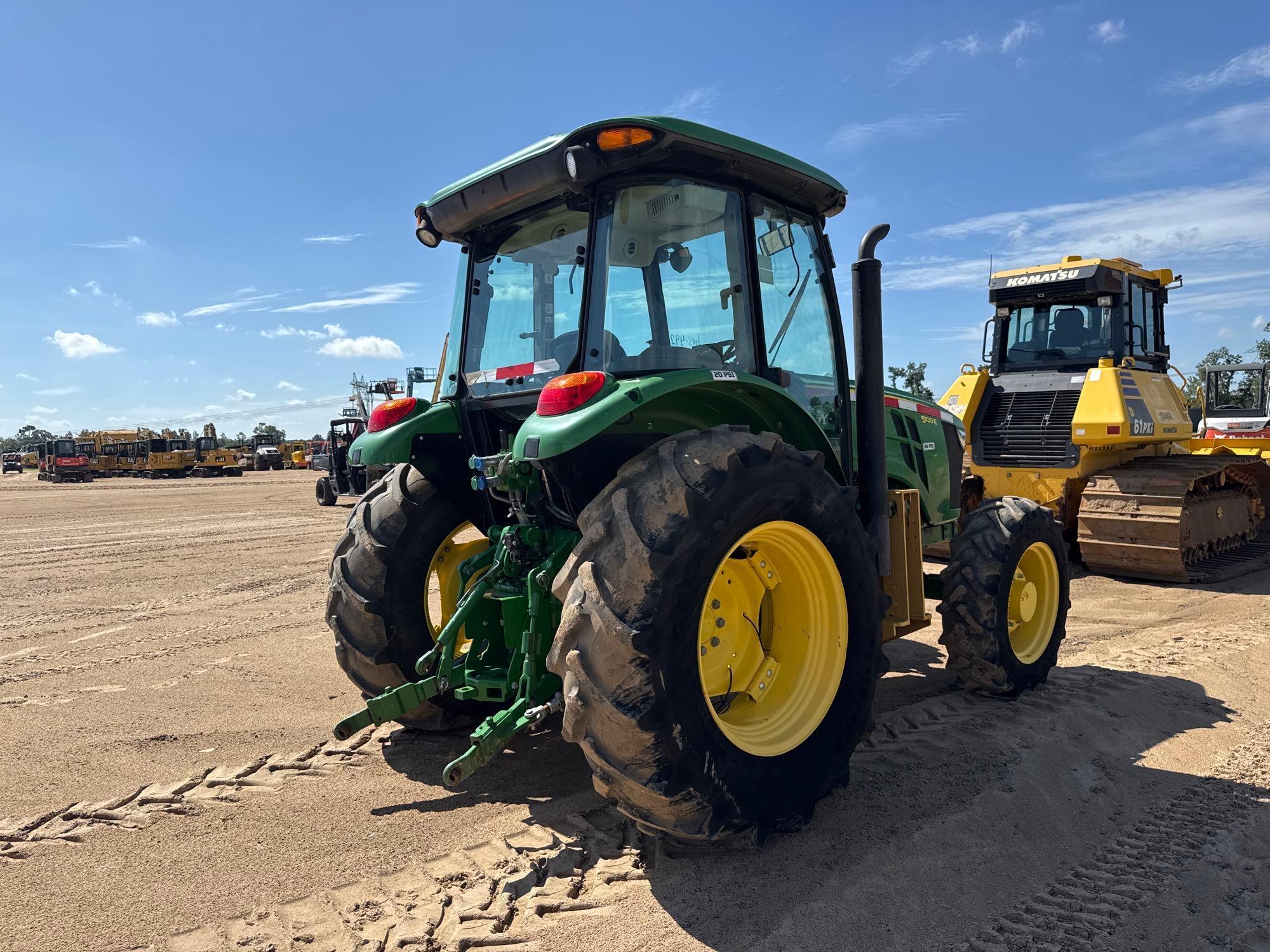 John Deere 5100E