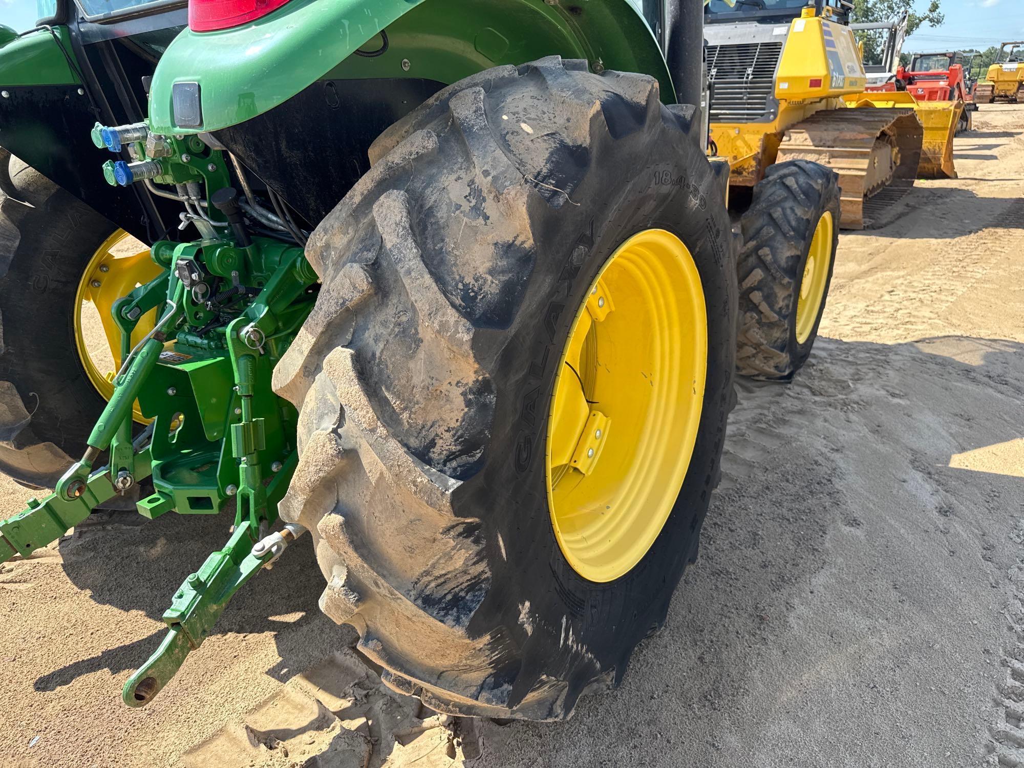 John Deere 5100E